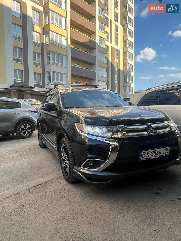 2017 Mitsubishi Outlander - мініатюра 14