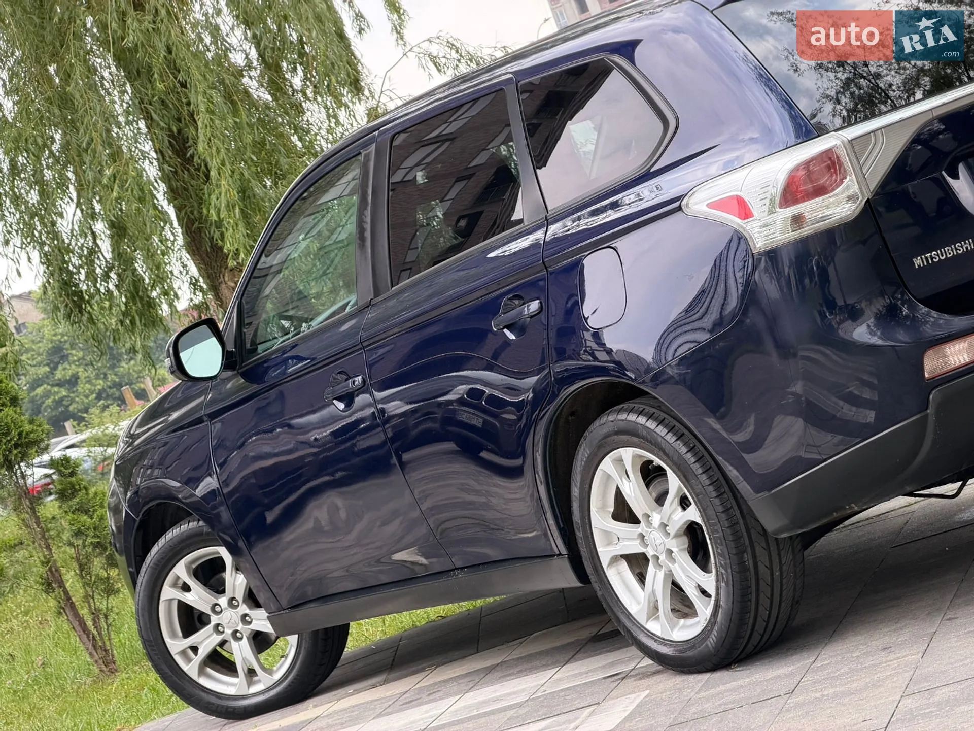 2013 Mitsubishi Outlander - мініатюра 23