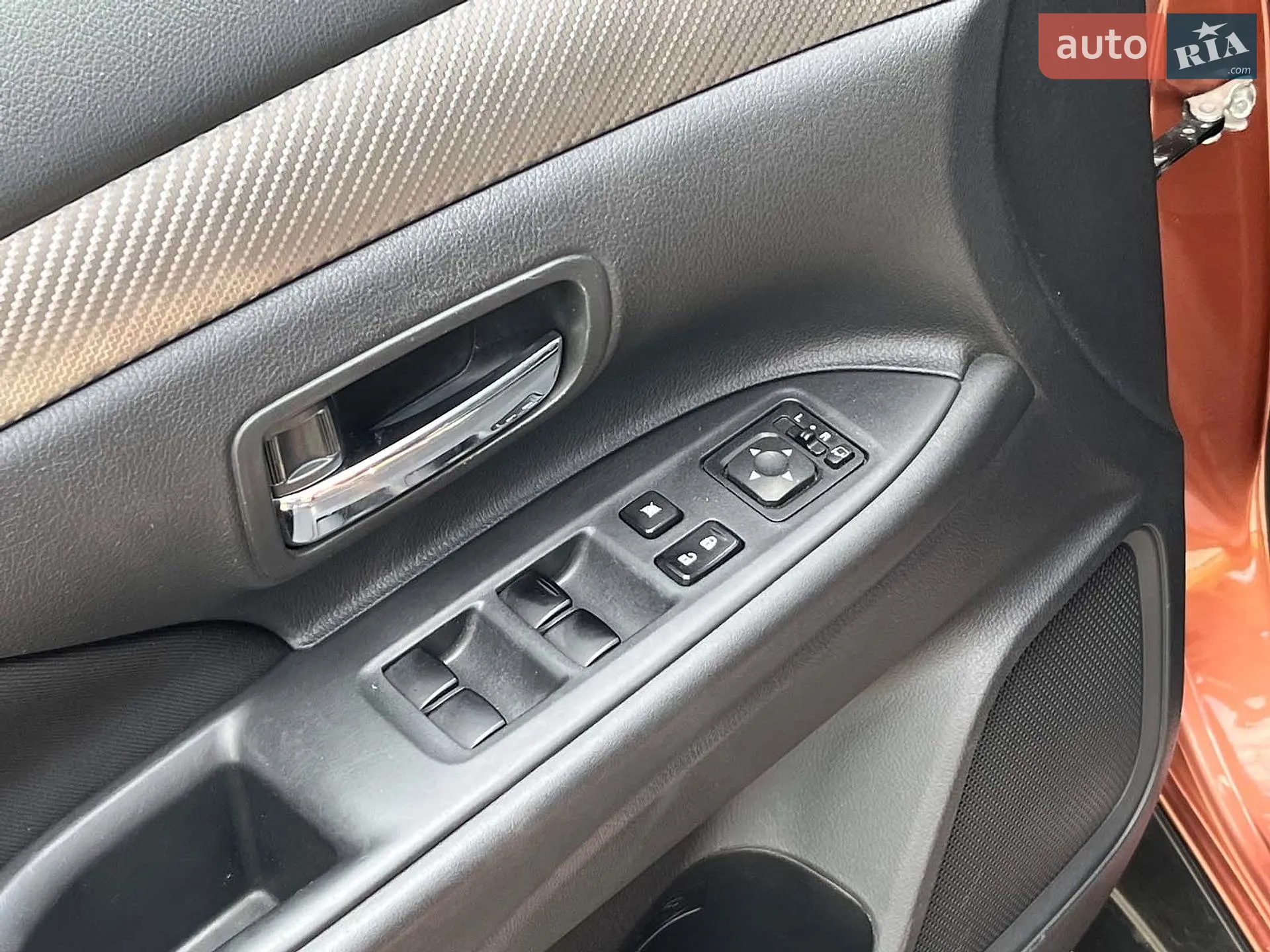 2012 Mitsubishi Outlander - мініатюра 28