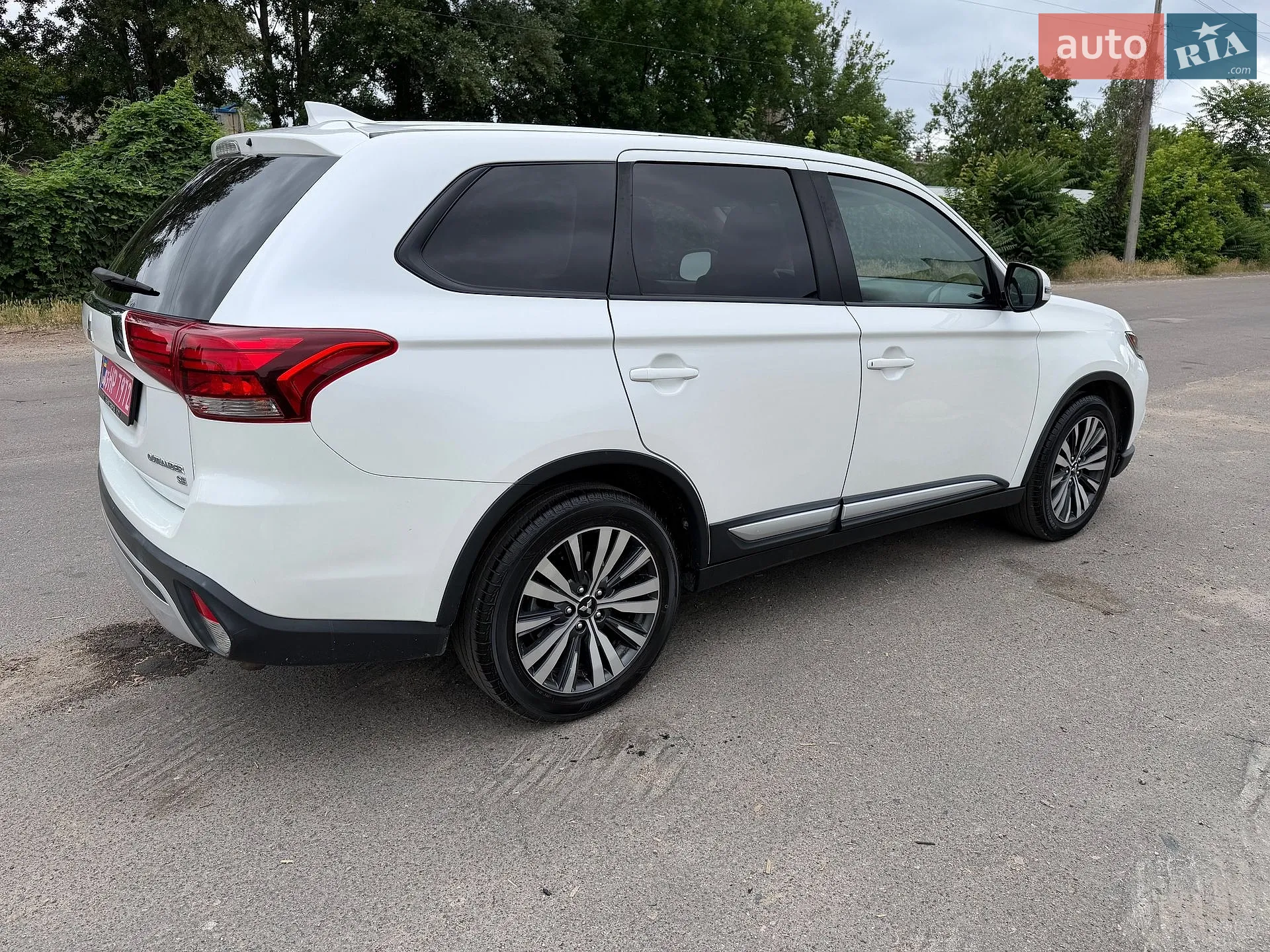 2019 Mitsubishi Outlander - мініатюра 10