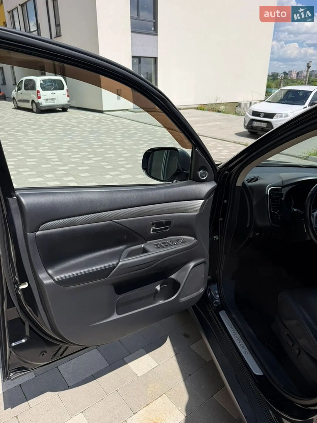 2013 Mitsubishi Outlander - мініатюра 11