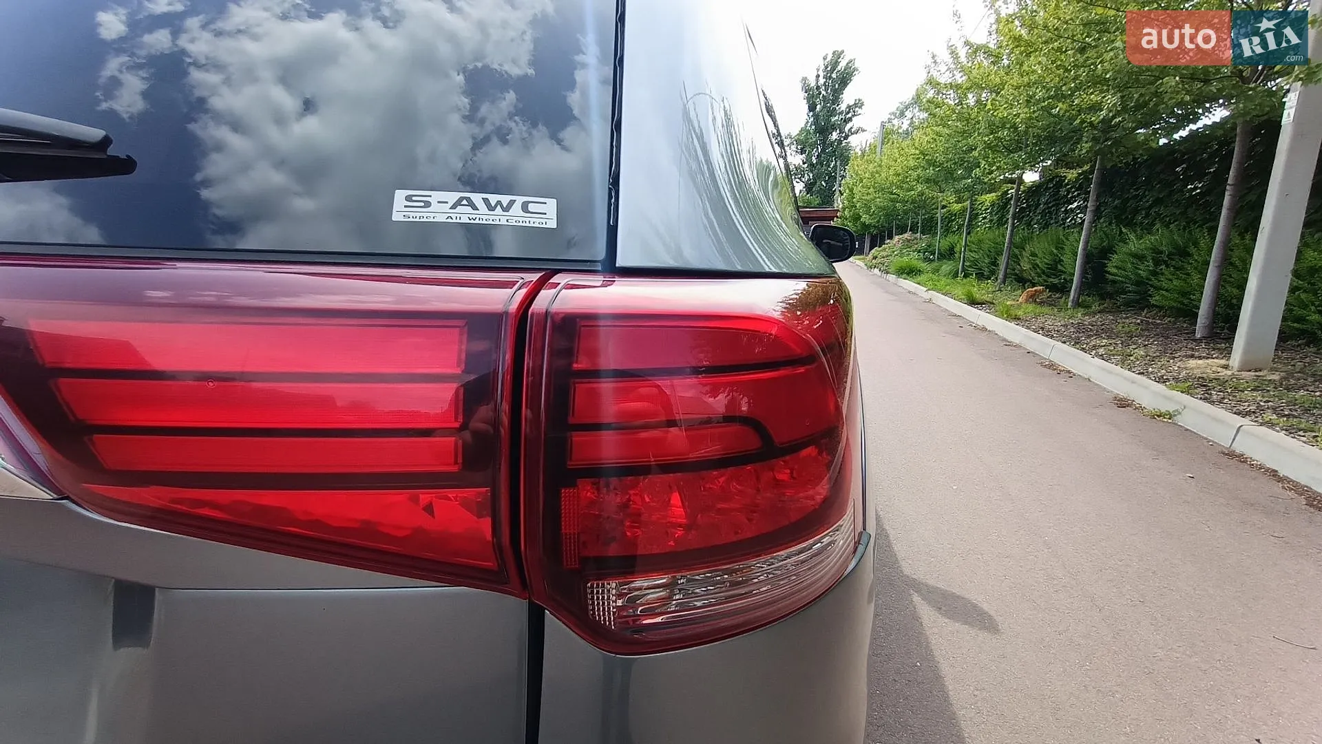 2022 Mitsubishi Outlander - мініатюра 18