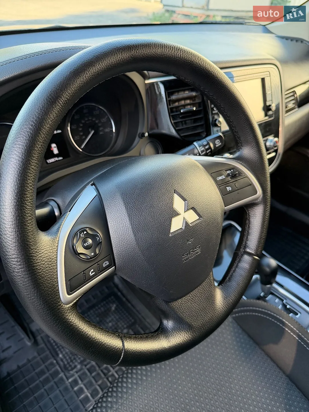 2020 Mitsubishi Outlander - мініатюра 22