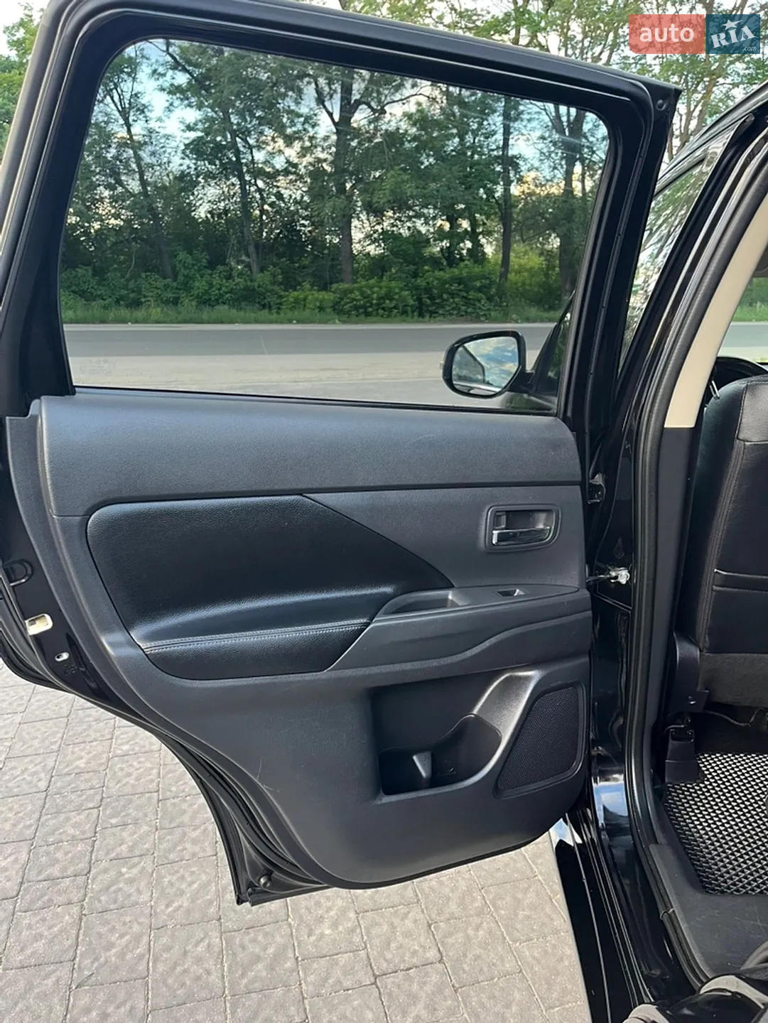 2014 Mitsubishi Outlander - мініатюра 24