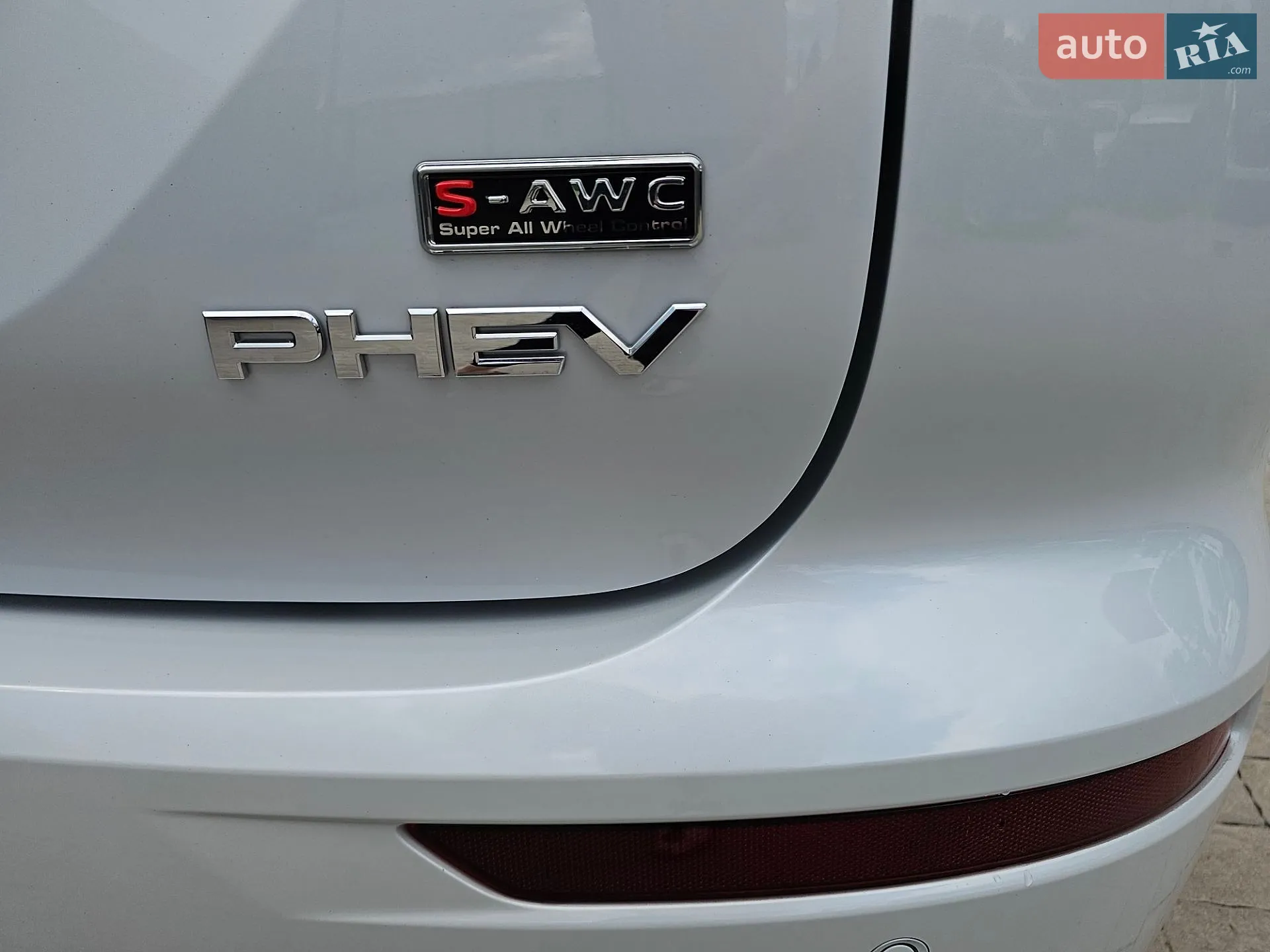 2023 Mitsubishi Outlander - мініатюра 2