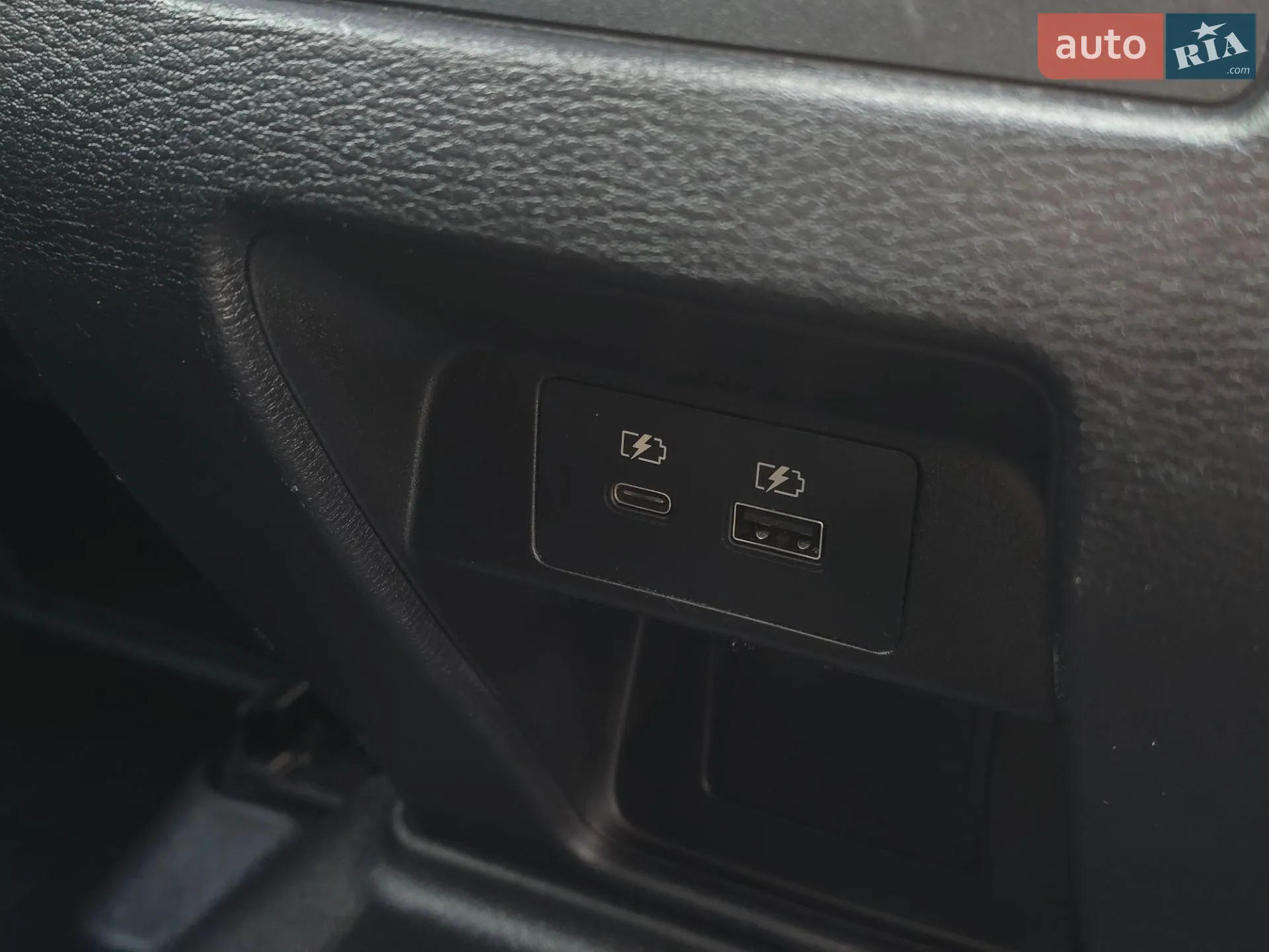 2022 Mitsubishi Outlander - мініатюра 97
