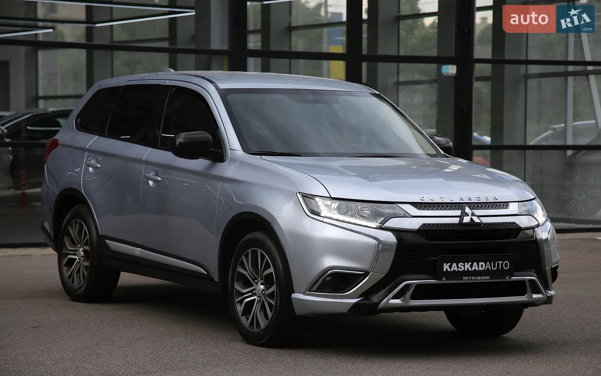 2017 Mitsubishi Outlander - мініатюра 3