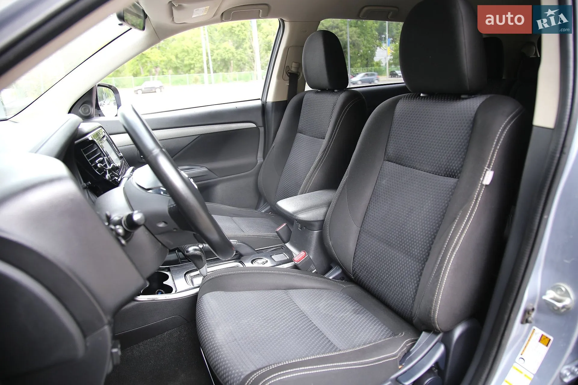 2017 Mitsubishi Outlander - мініатюра 8