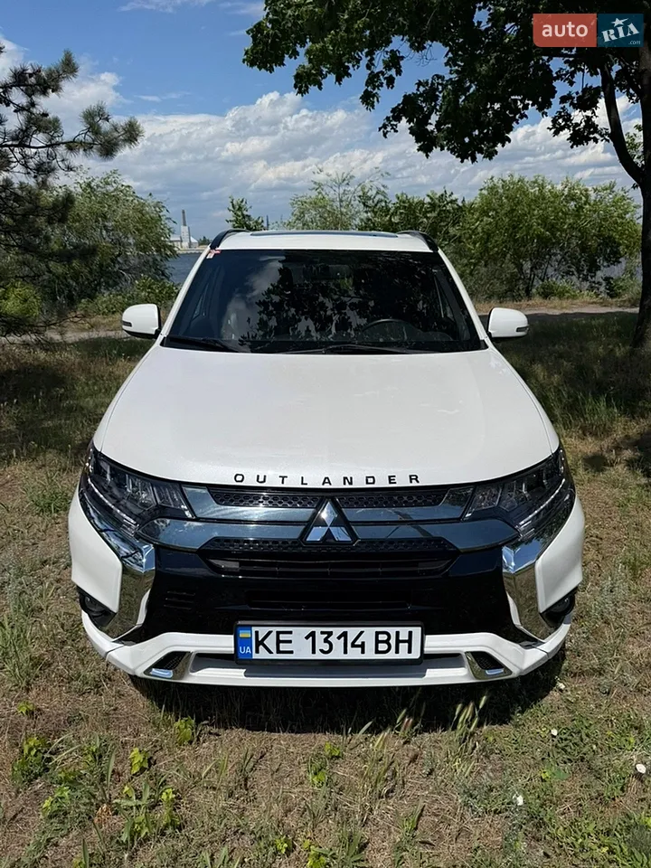 2022 Mitsubishi Outlander - мініатюра 29