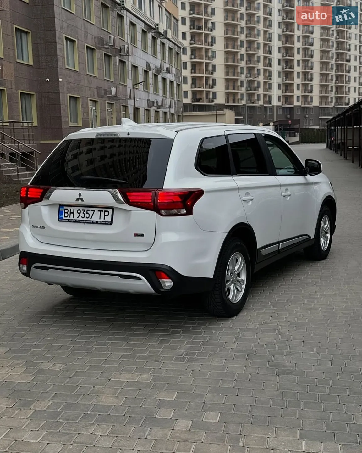 2019 Mitsubishi Outlander - мініатюра 4