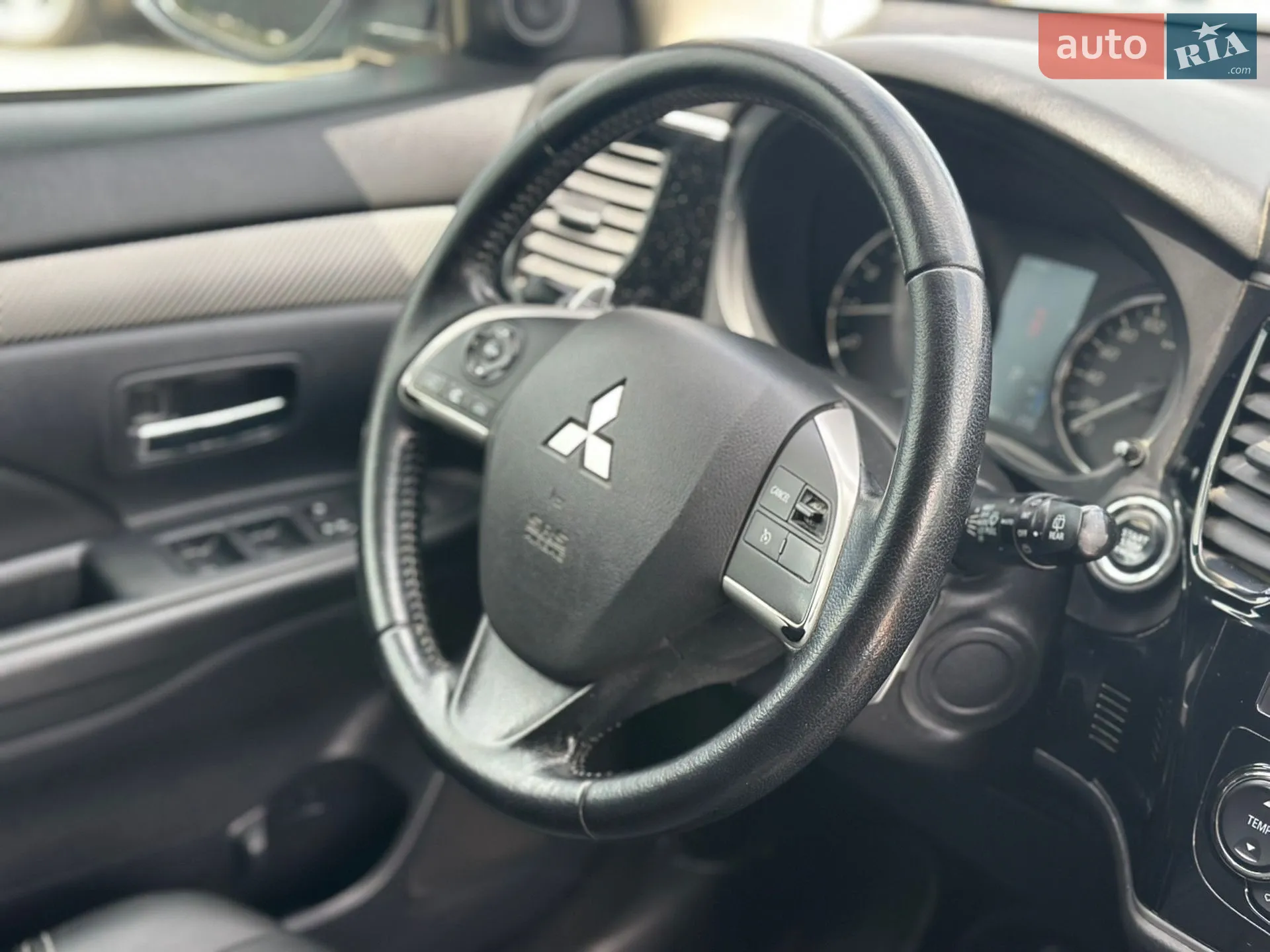 2013 Mitsubishi Outlander - мініатюра 13