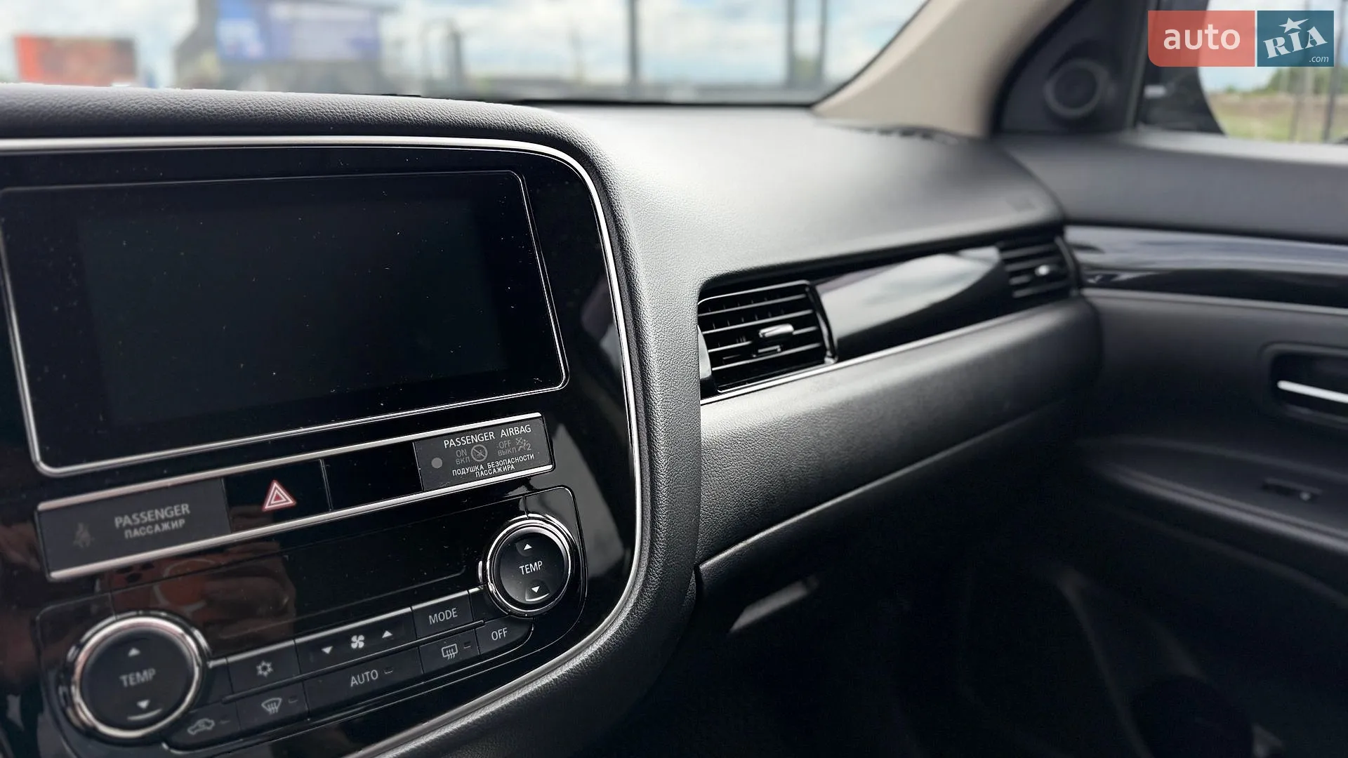 2018 Mitsubishi Outlander - мініатюра 29