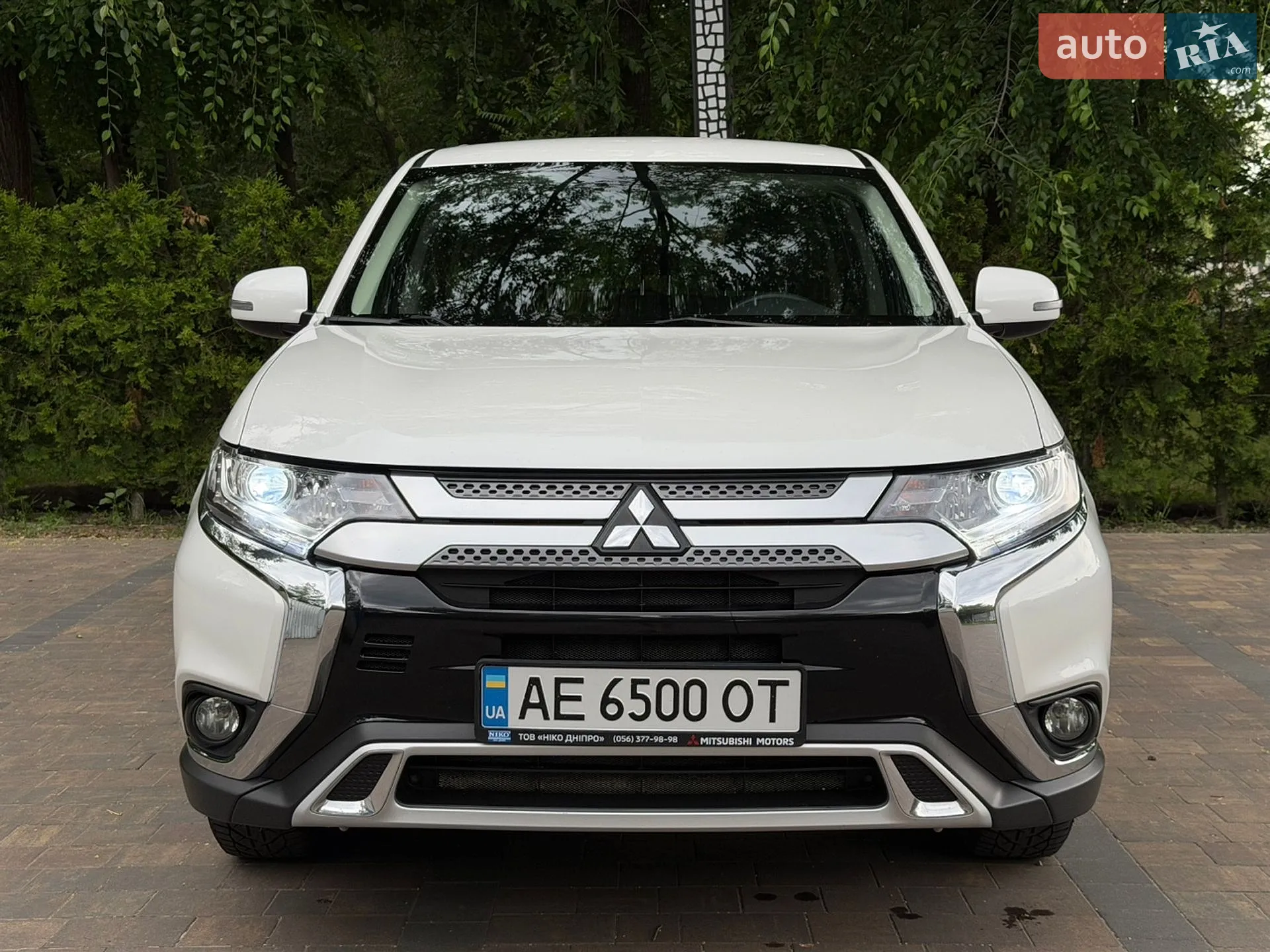 2021 Mitsubishi Outlander - мініатюра 3