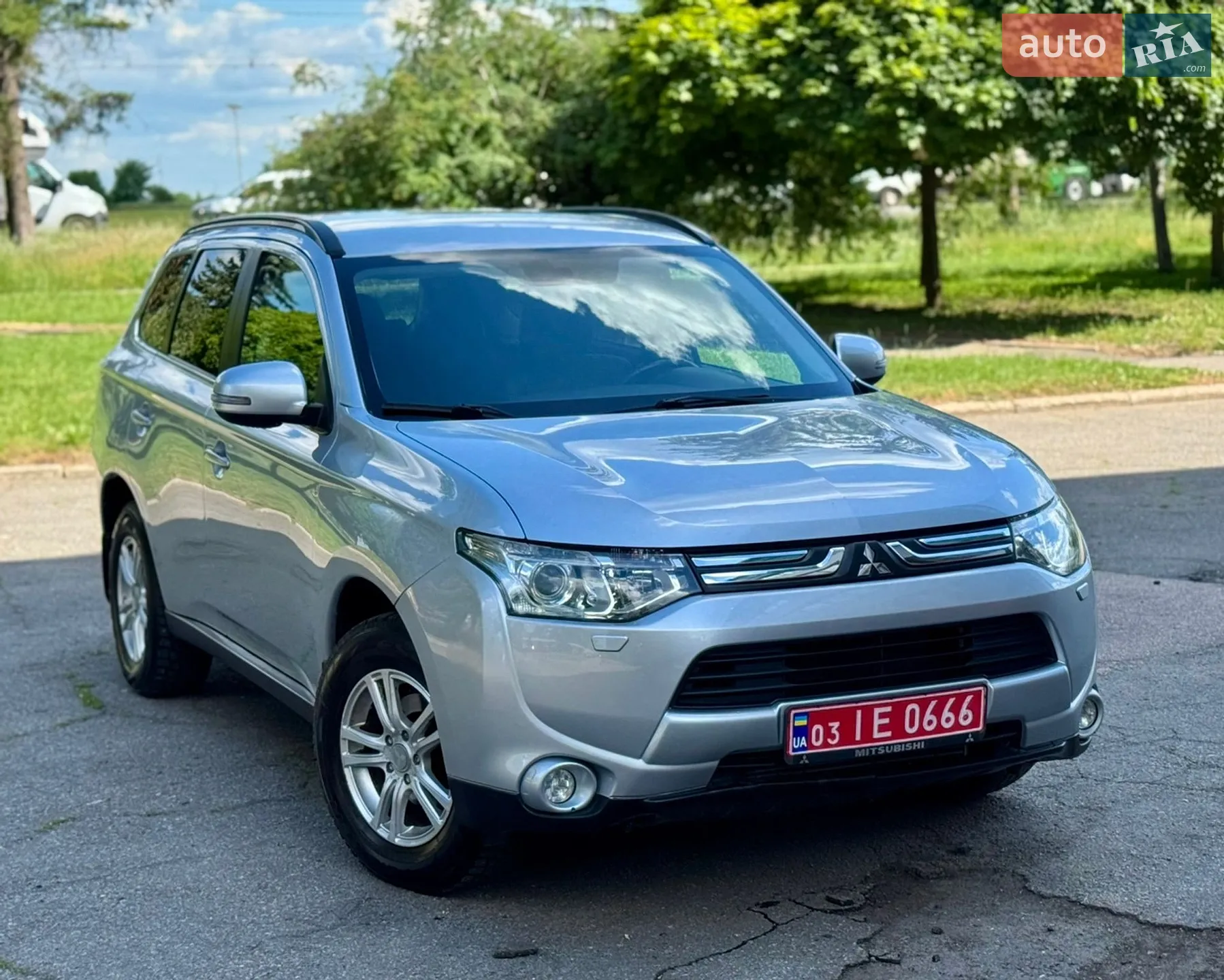 2013 Mitsubishi Outlander - мініатюра 2