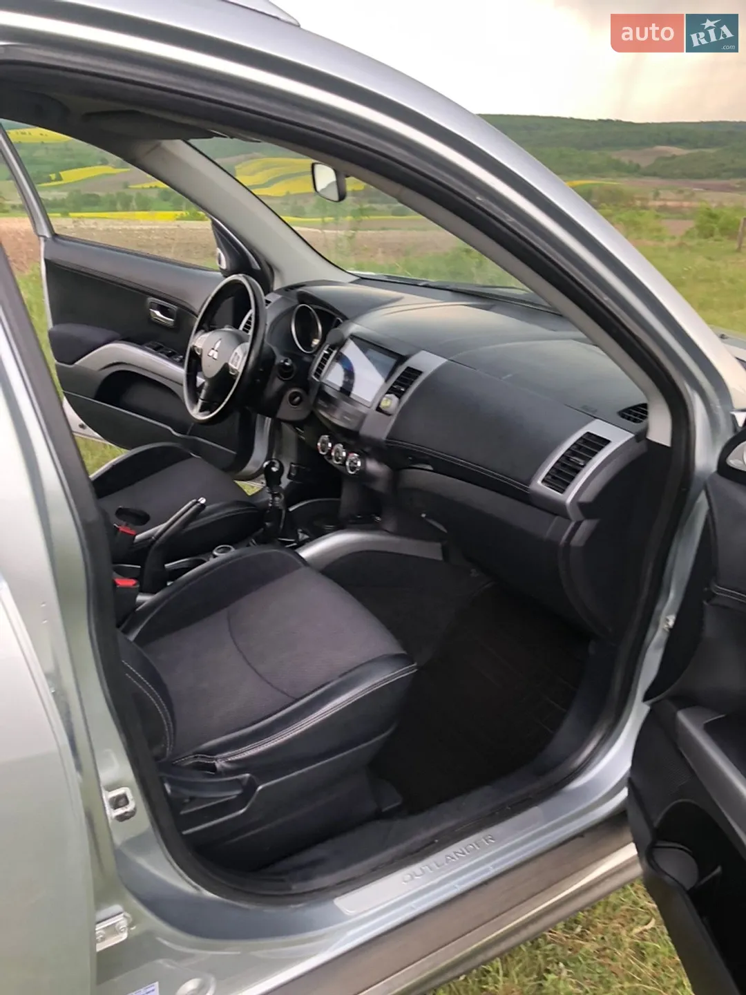 2010 Mitsubishi Outlander - мініатюра 9