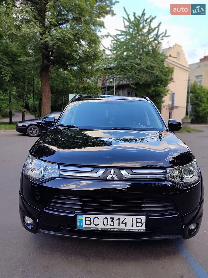 2013 Mitsubishi Outlander - мініатюра 10