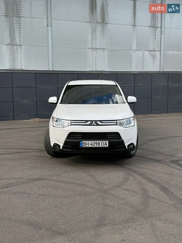 Mitsubishi Outlander 2013