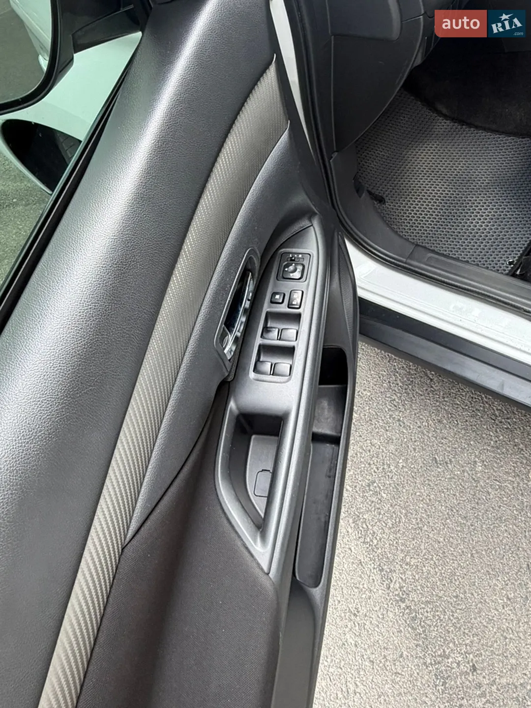 2013 Mitsubishi Outlander - мініатюра 16