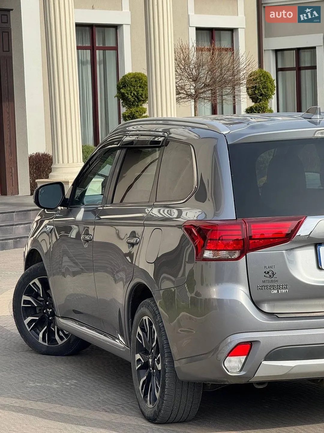 2018 Mitsubishi Outlander - мініатюра 13