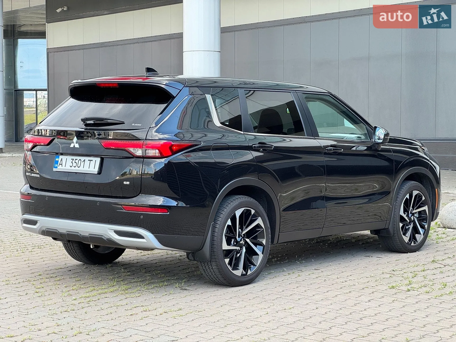 2023 Mitsubishi Outlander - мініатюра 17
