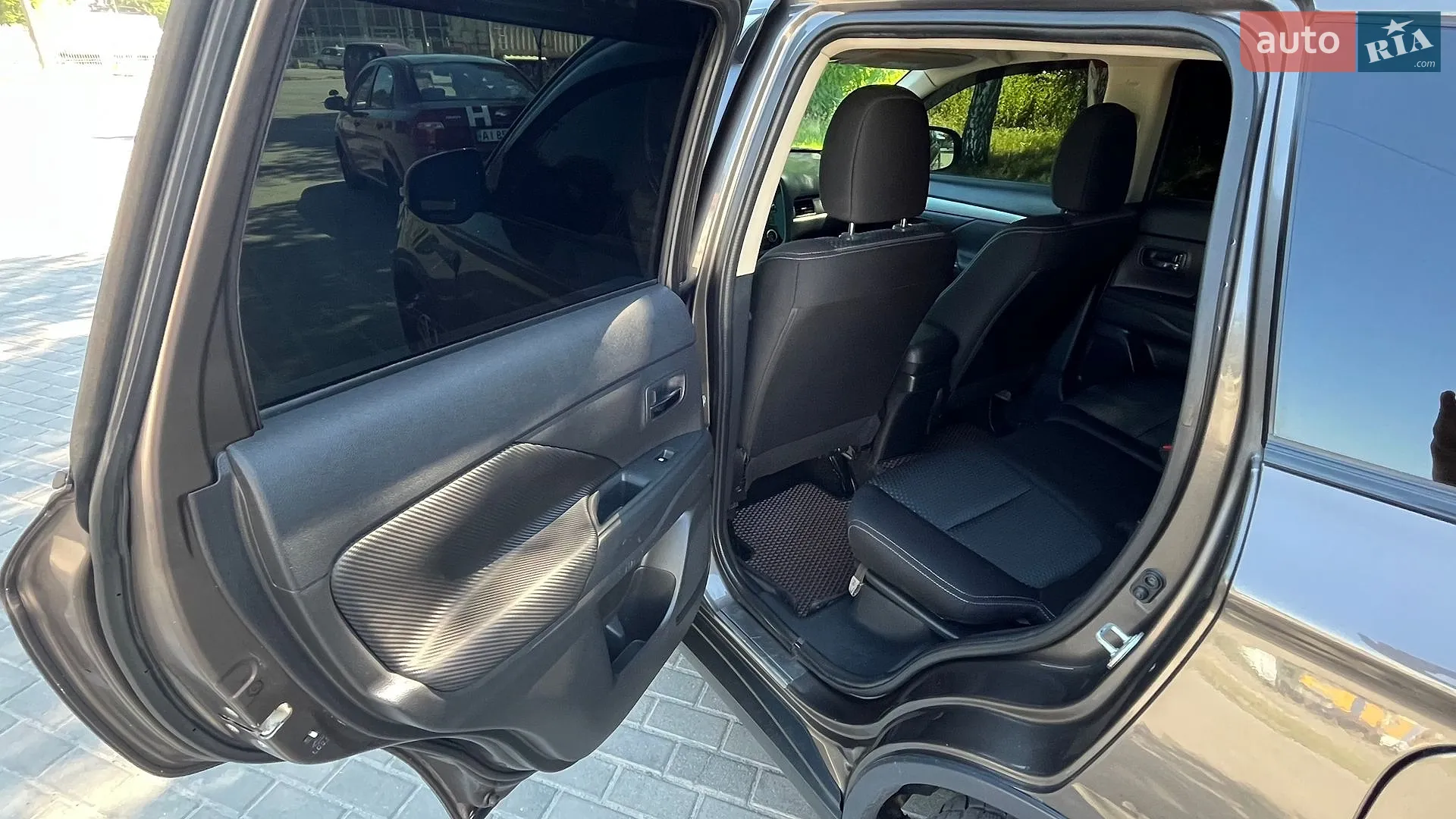 2015 Mitsubishi Outlander - мініатюра 15