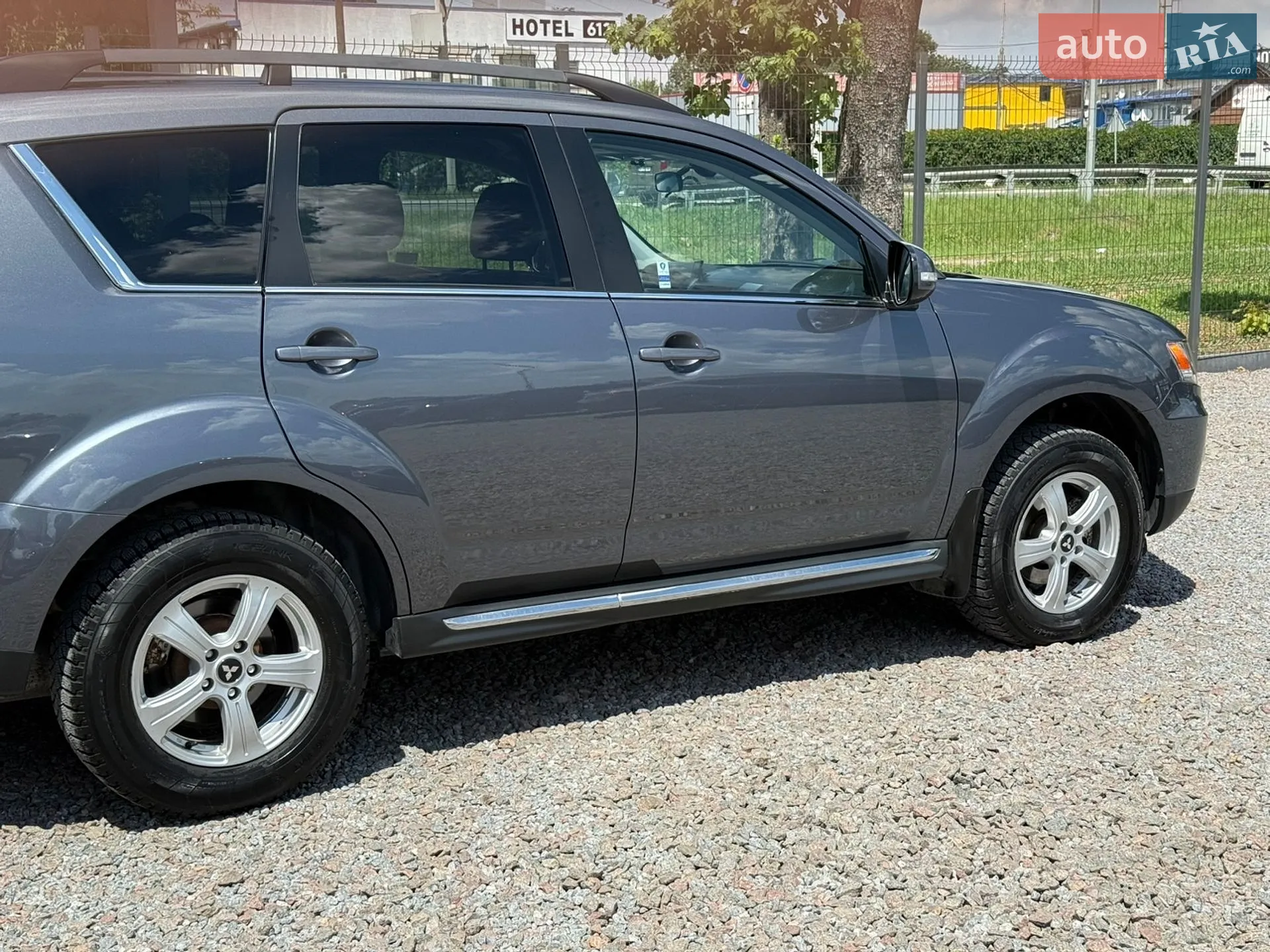 2012 Mitsubishi Outlander - мініатюра 17