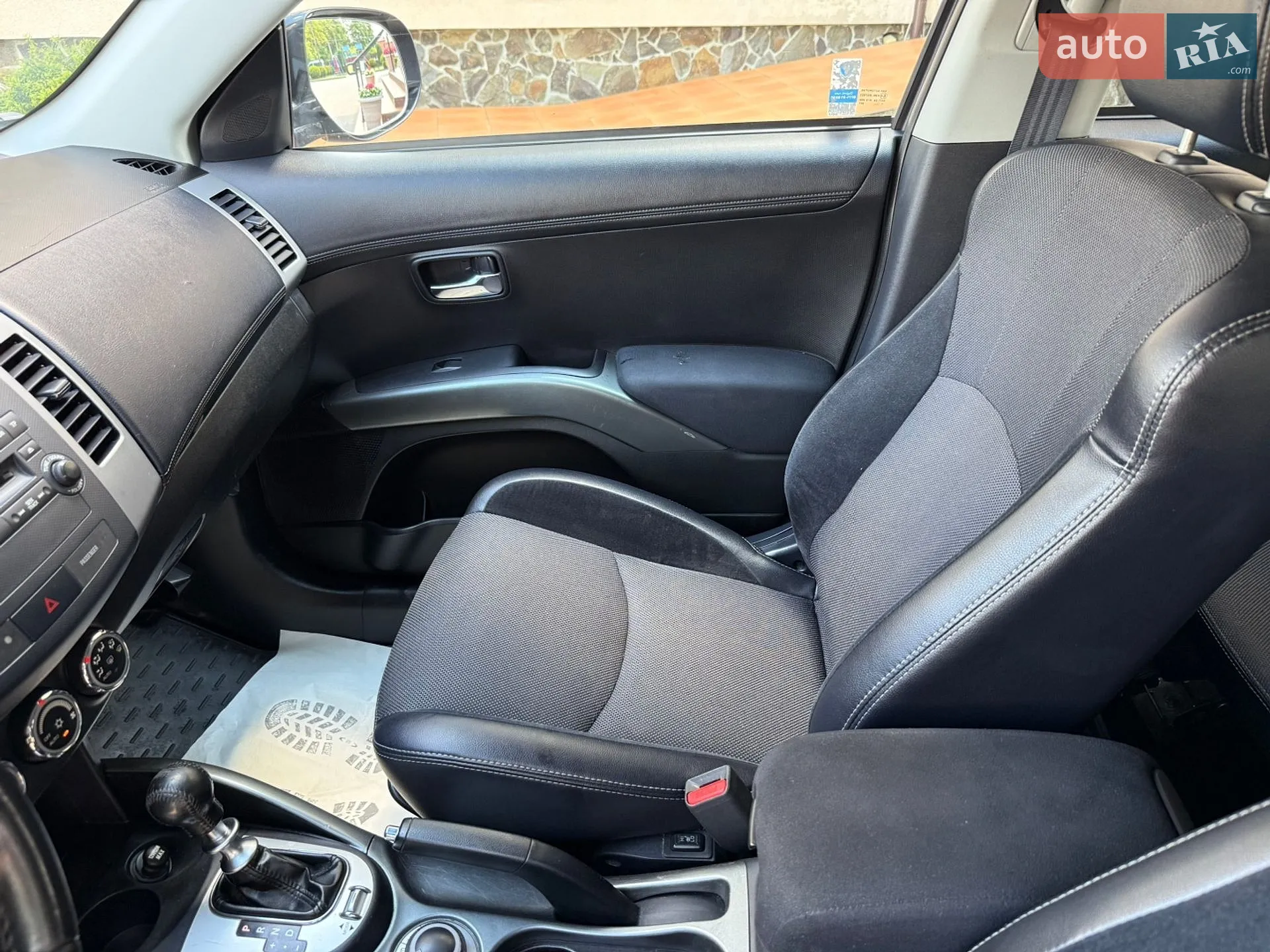 2012 Mitsubishi Outlander - мініатюра 32