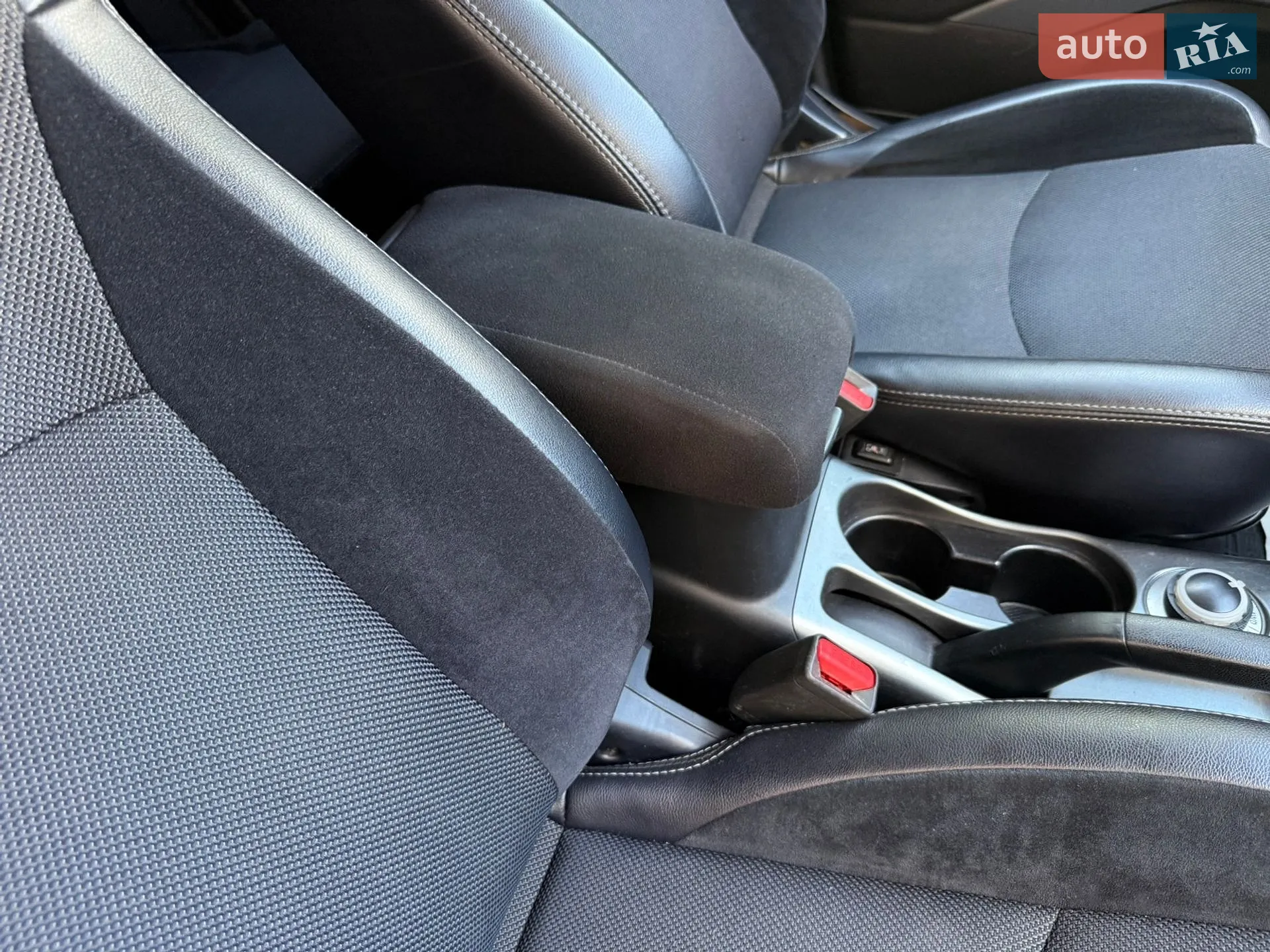 2012 Mitsubishi Outlander - мініатюра 46