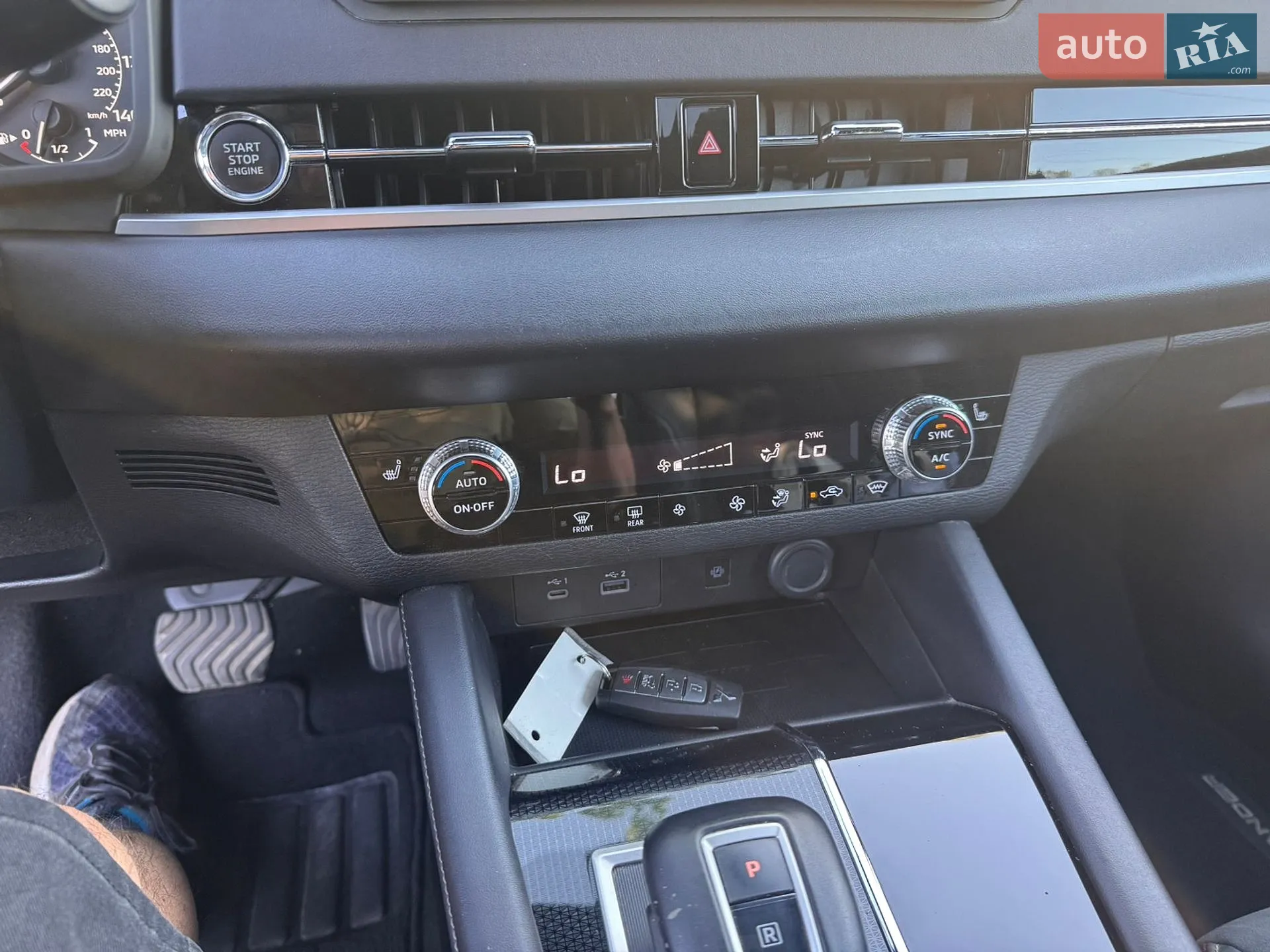 2022 Mitsubishi Outlander - мініатюра 21
