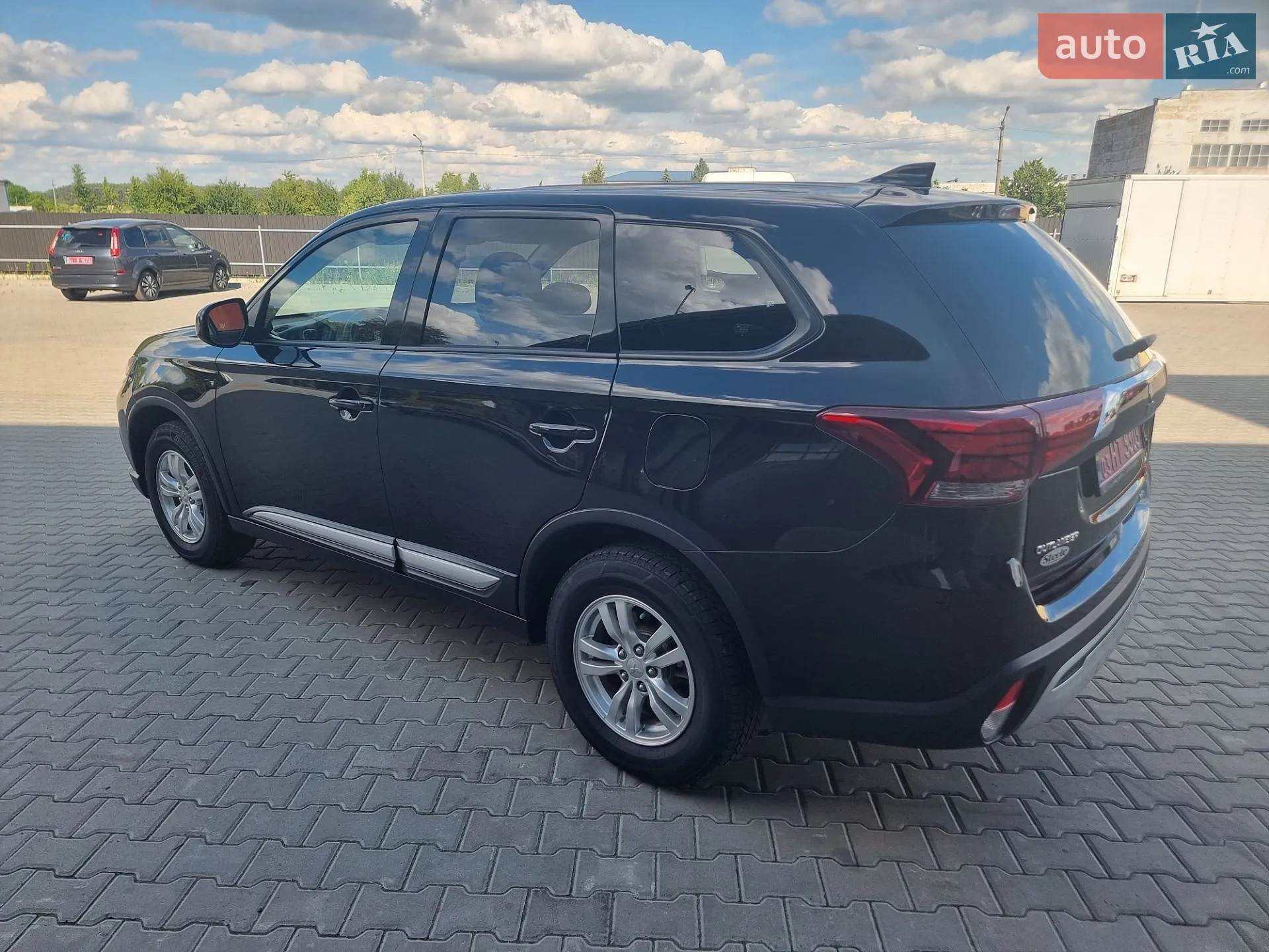 2020 Mitsubishi Outlander - мініатюра 7