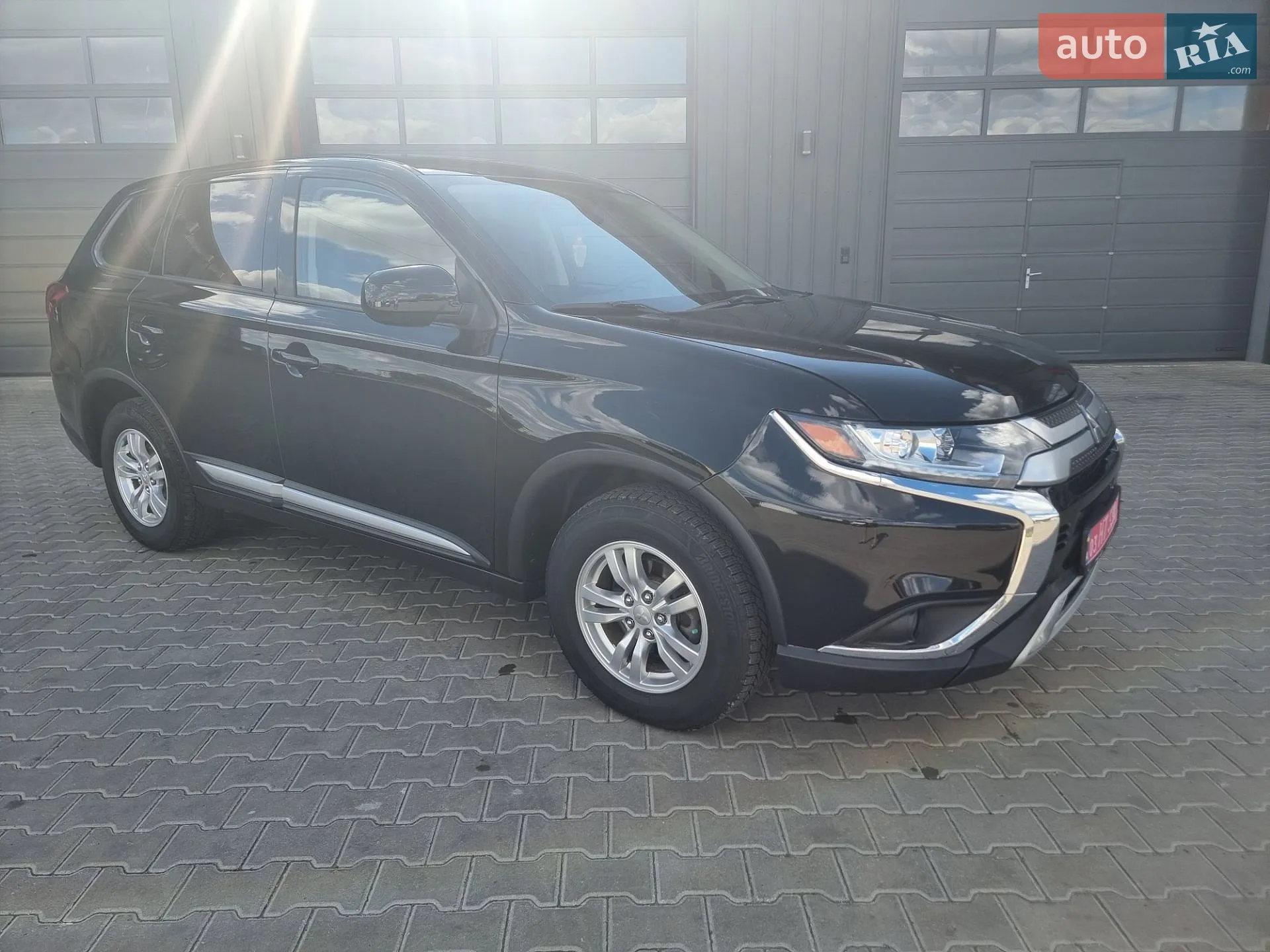 2020 Mitsubishi Outlander - мініатюра 14