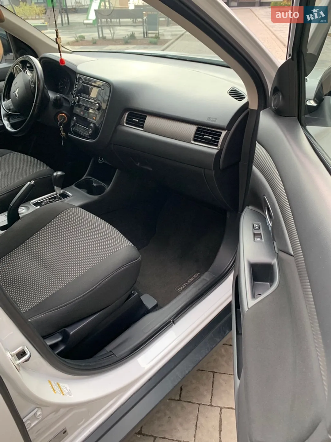 2015 Mitsubishi Outlander - мініатюра 13