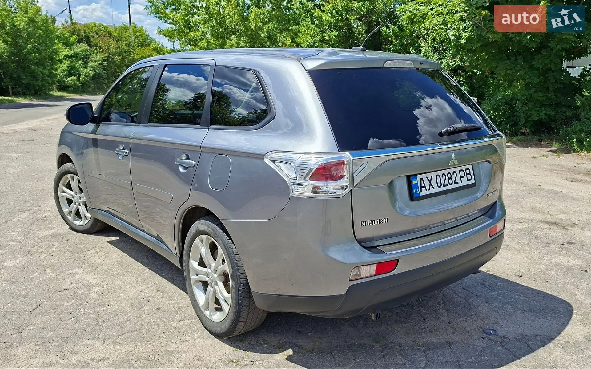 2014 Mitsubishi Outlander - мініатюра 10