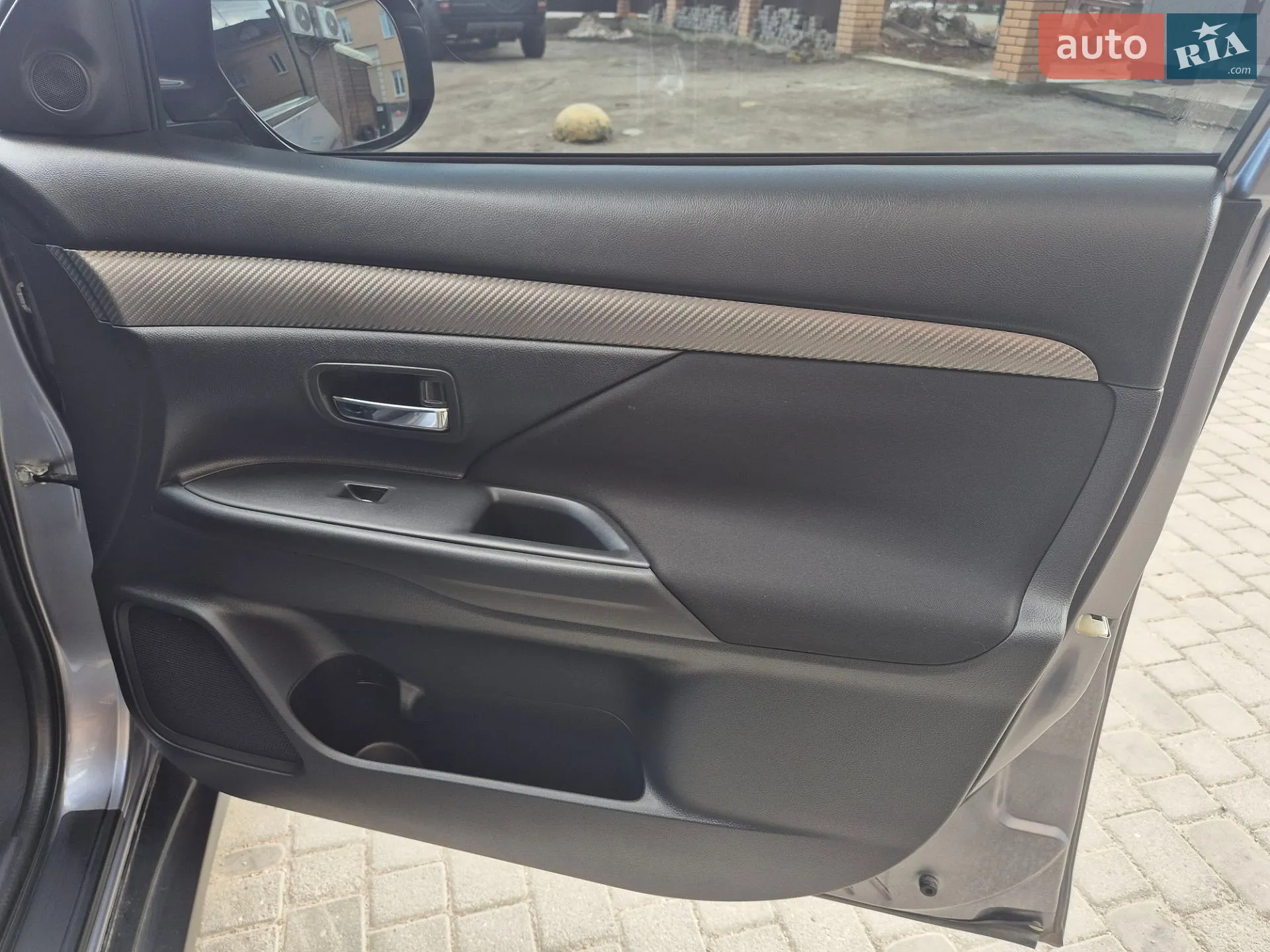 2012 Mitsubishi Outlander - мініатюра 16