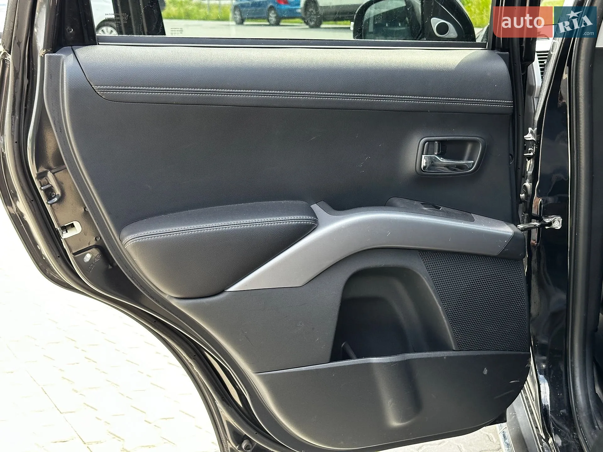 2010 Mitsubishi Outlander - мініатюра 35