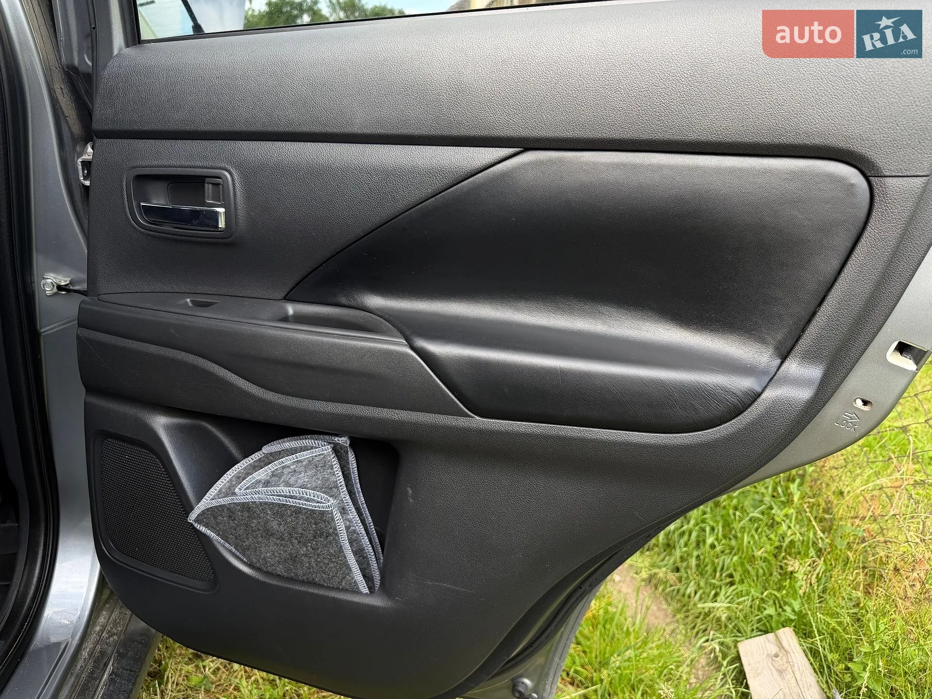 2013 Mitsubishi Outlander - мініатюра 18