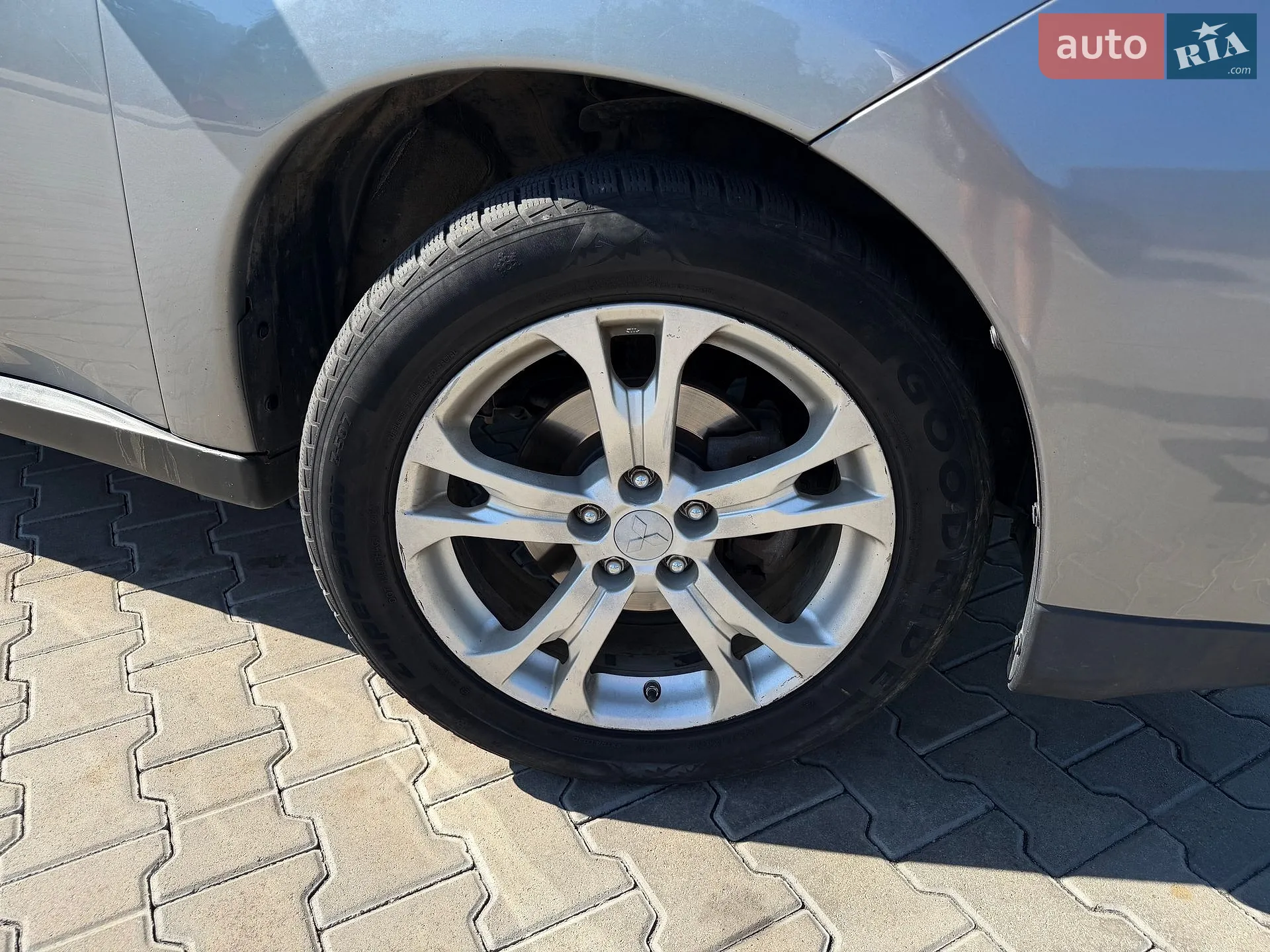 2013 Mitsubishi Outlander - мініатюра 11