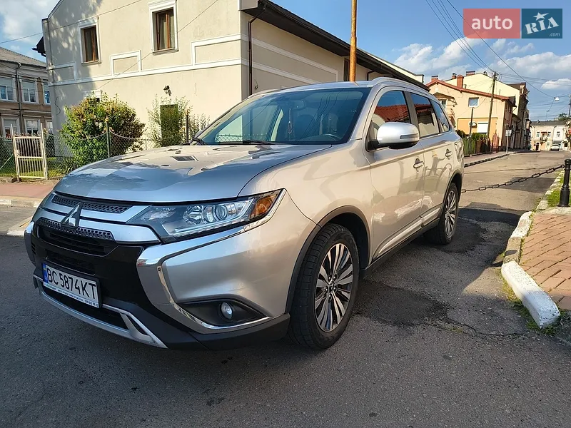 Mitsubishi Outlander 2018