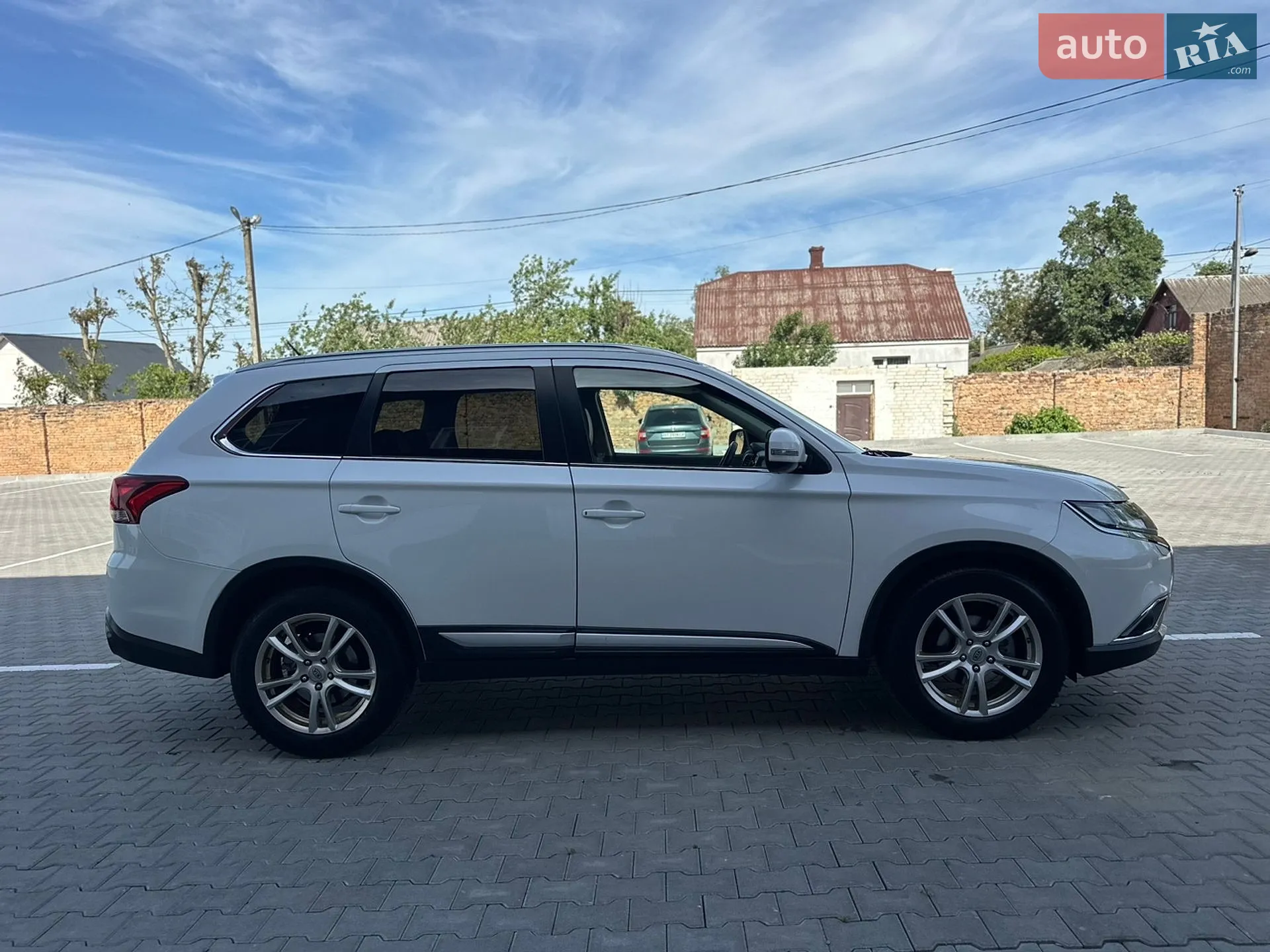 2016 Mitsubishi Outlander - мініатюра 4