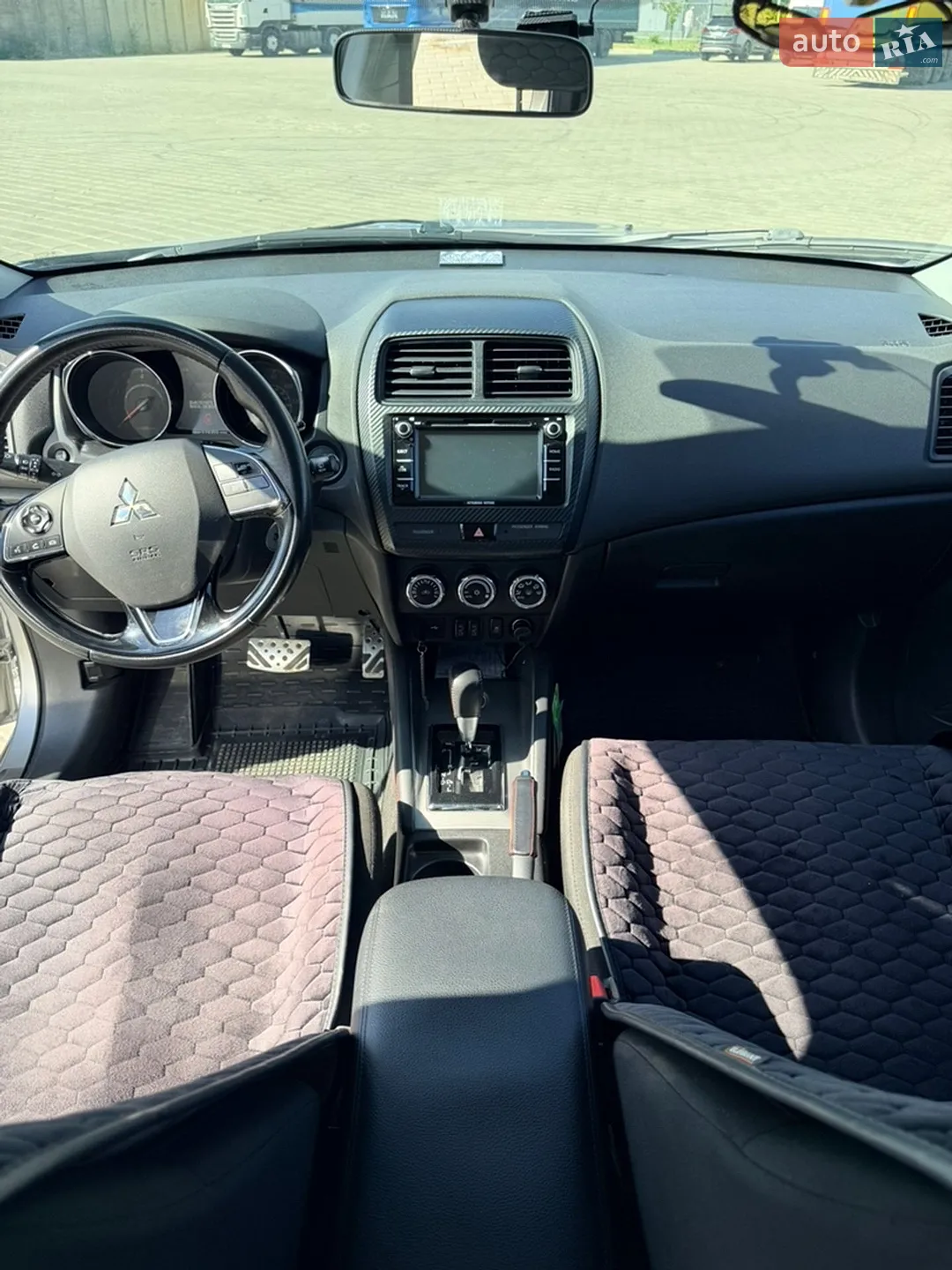 2017 Mitsubishi Outlander - мініатюра 15
