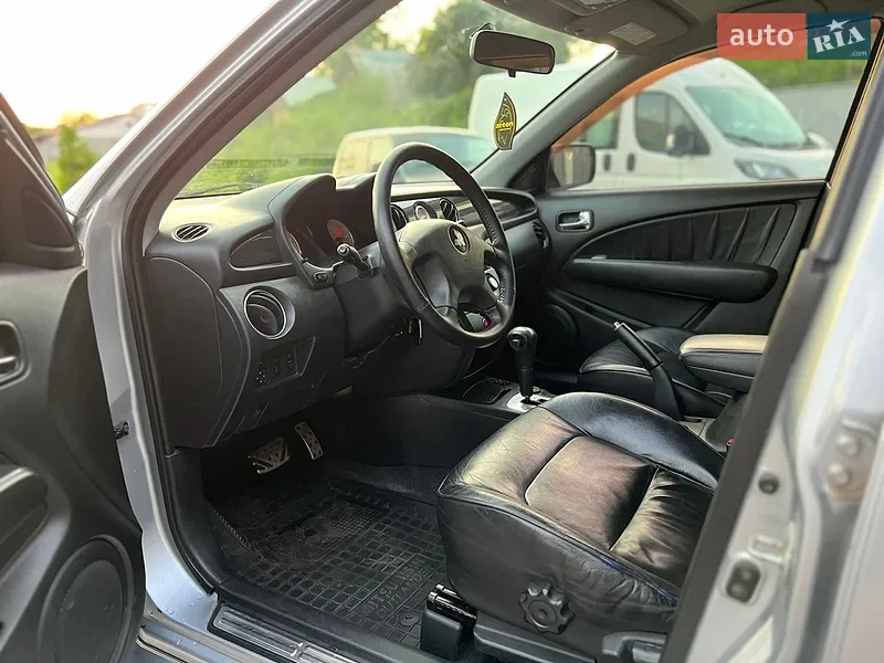 Mitsubishi Outlander 2006 VIN JMBXRCU5W7U000678 фото оголошення 20 з 153