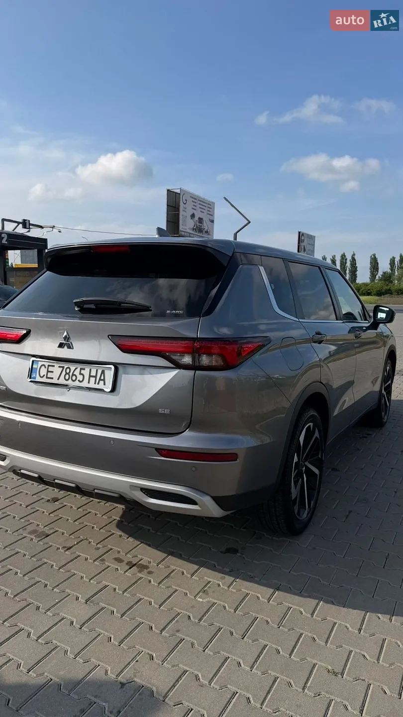 2021 Mitsubishi Outlander - мініатюра 3