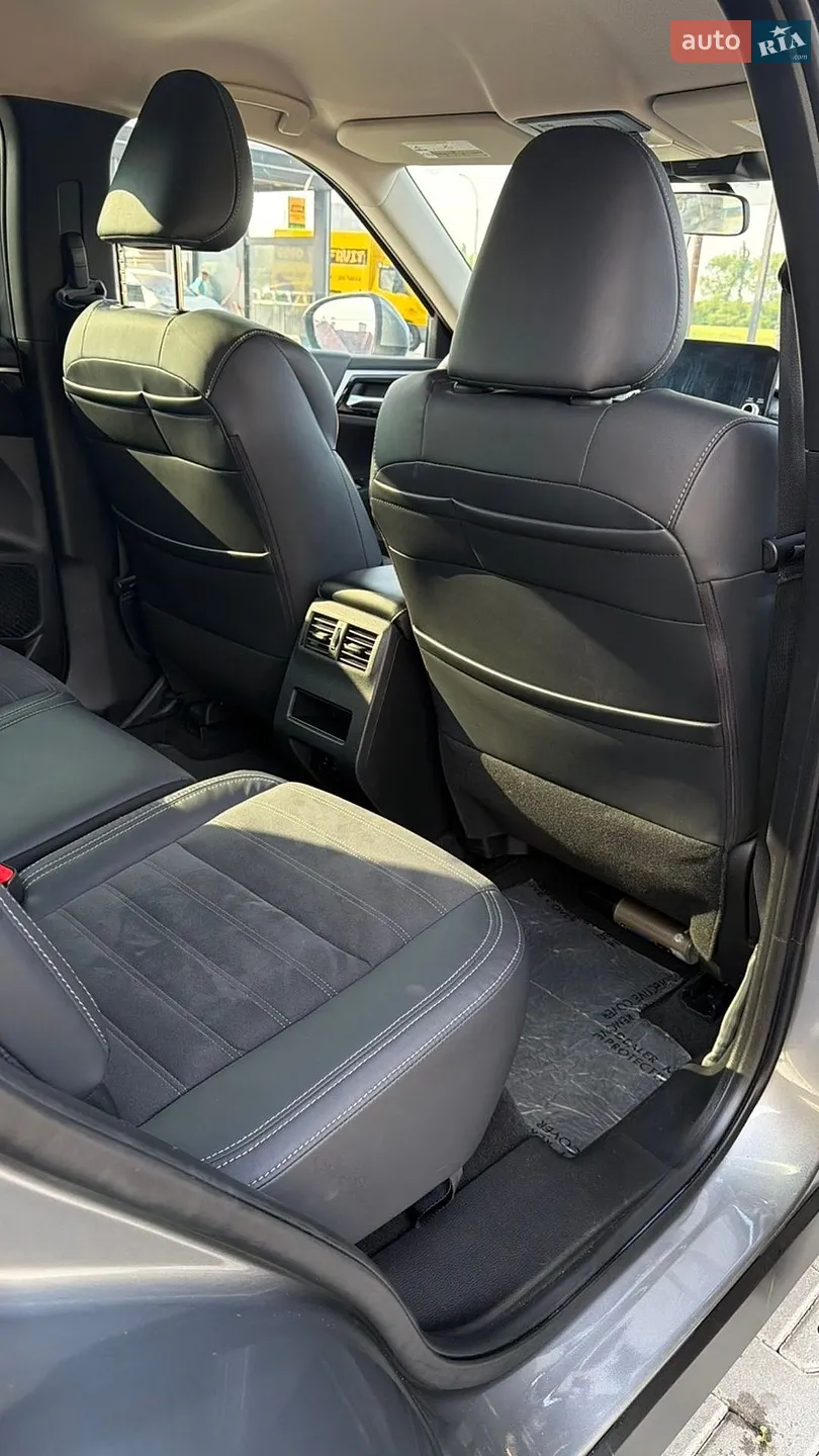 2021 Mitsubishi Outlander - мініатюра 23