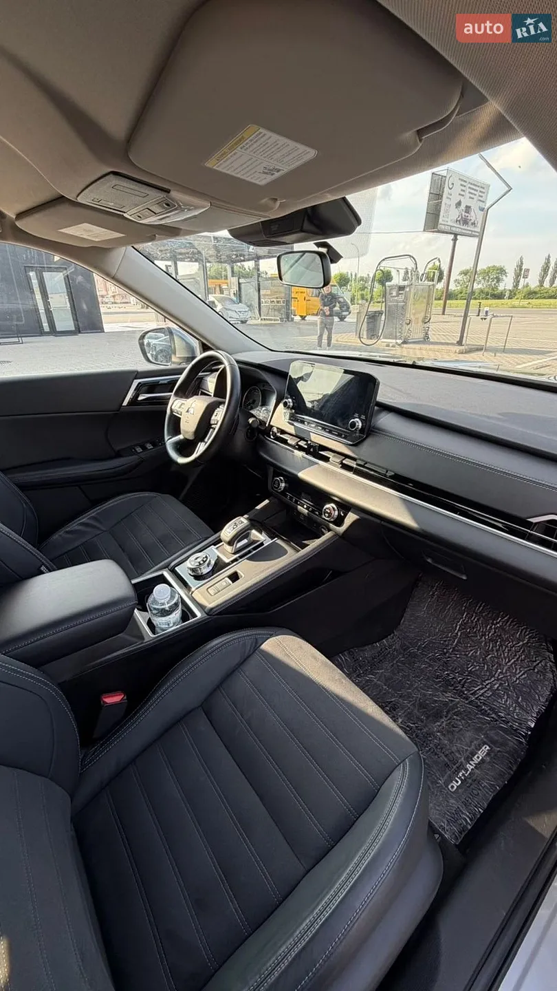2021 Mitsubishi Outlander - мініатюра 33