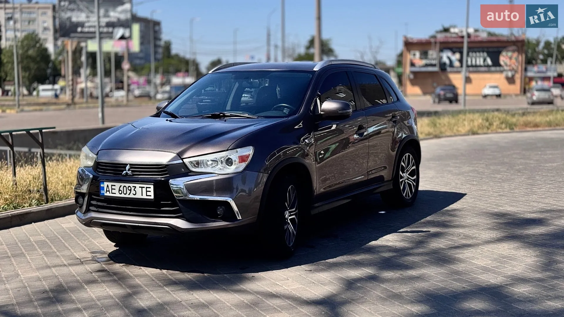 2016 Mitsubishi Outlander - мініатюра 2