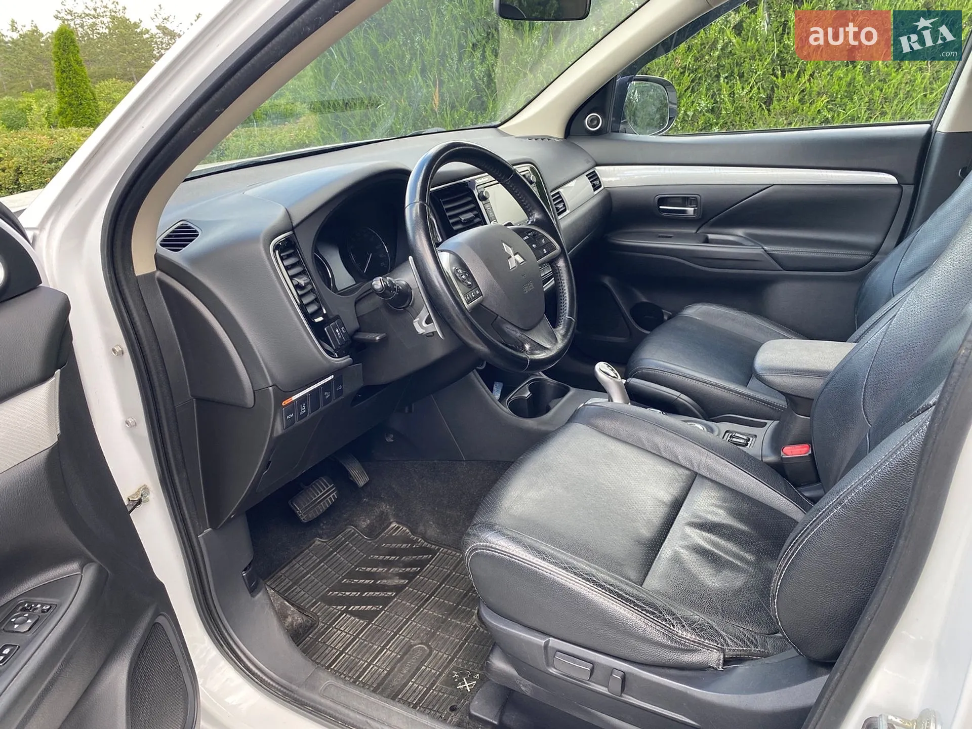 2014 Mitsubishi Outlander - мініатюра 12