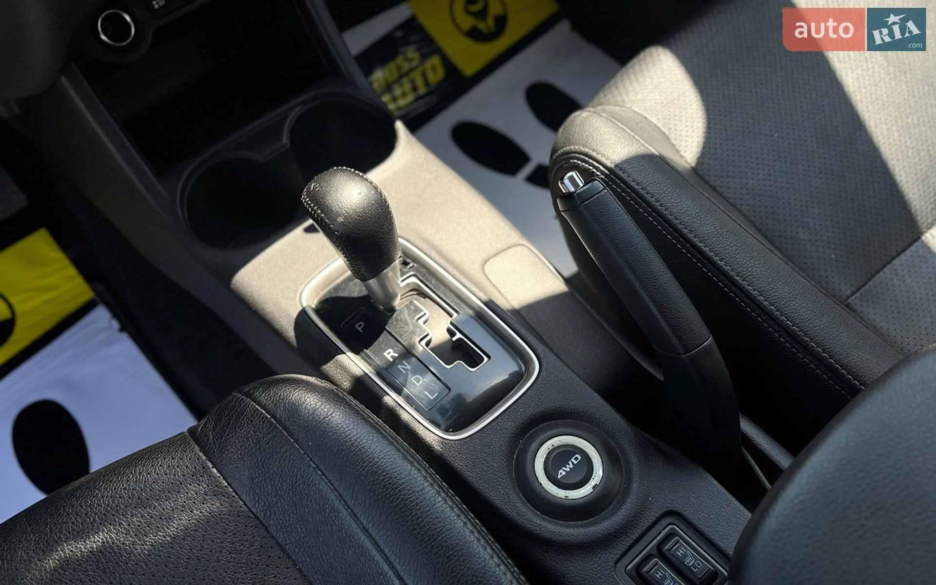 2012 Mitsubishi Outlander - мініатюра 20
