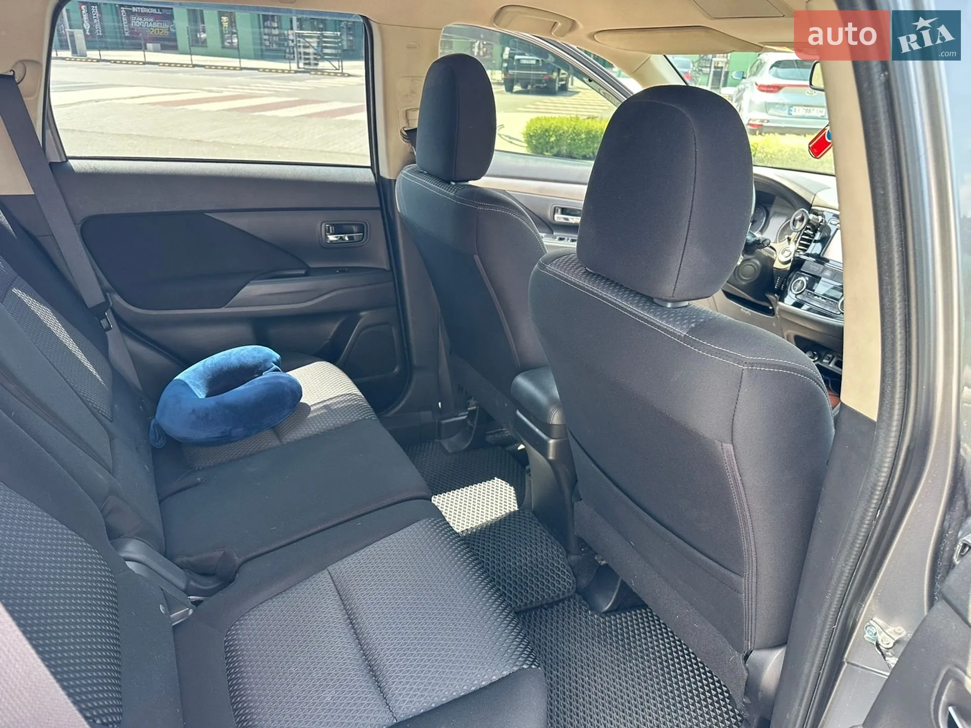2016 Mitsubishi Outlander - мініатюра 20