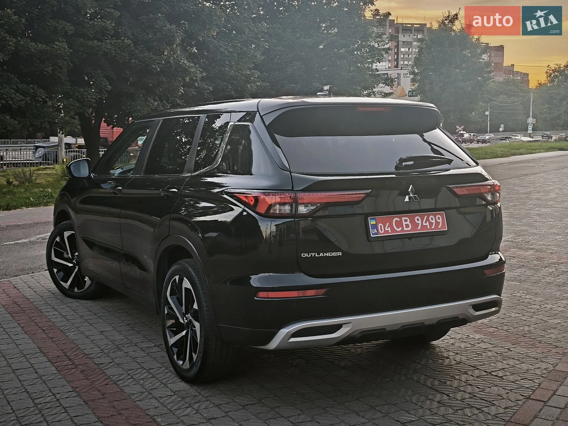 2022 Mitsubishi Outlander - мініатюра 4