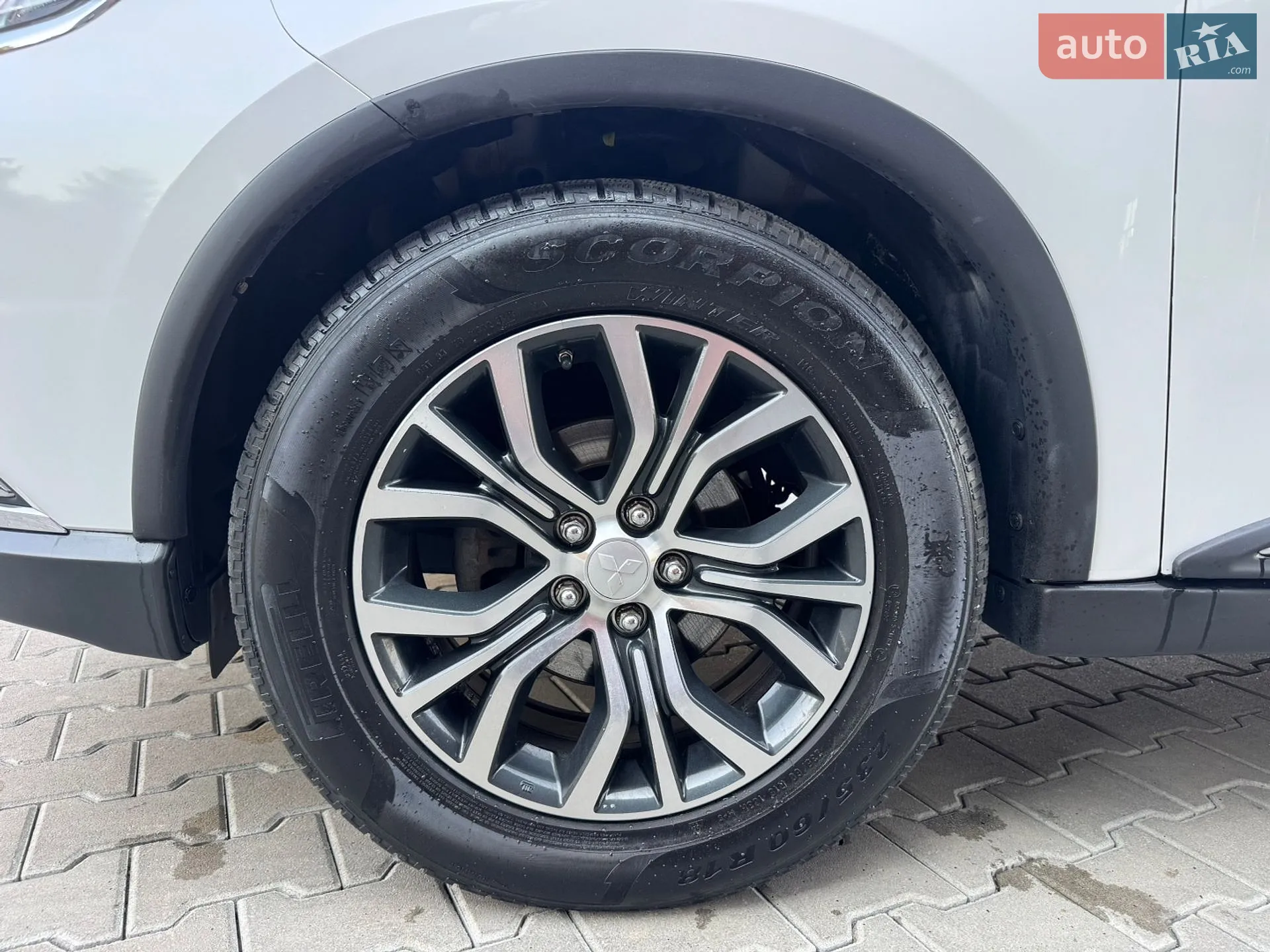 2016 Mitsubishi Outlander - мініатюра 12